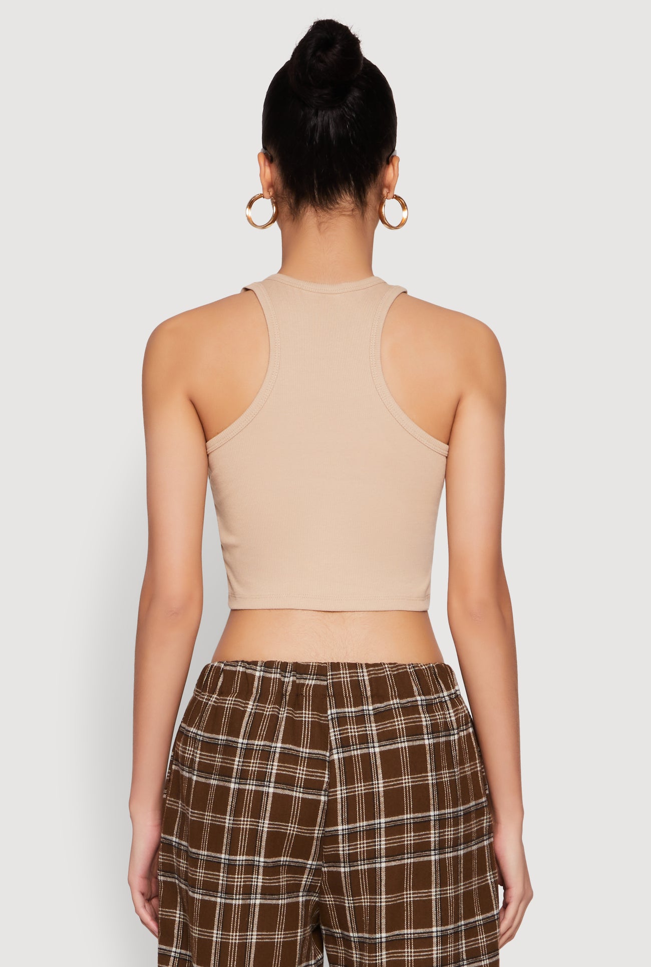 1011054263265024_006