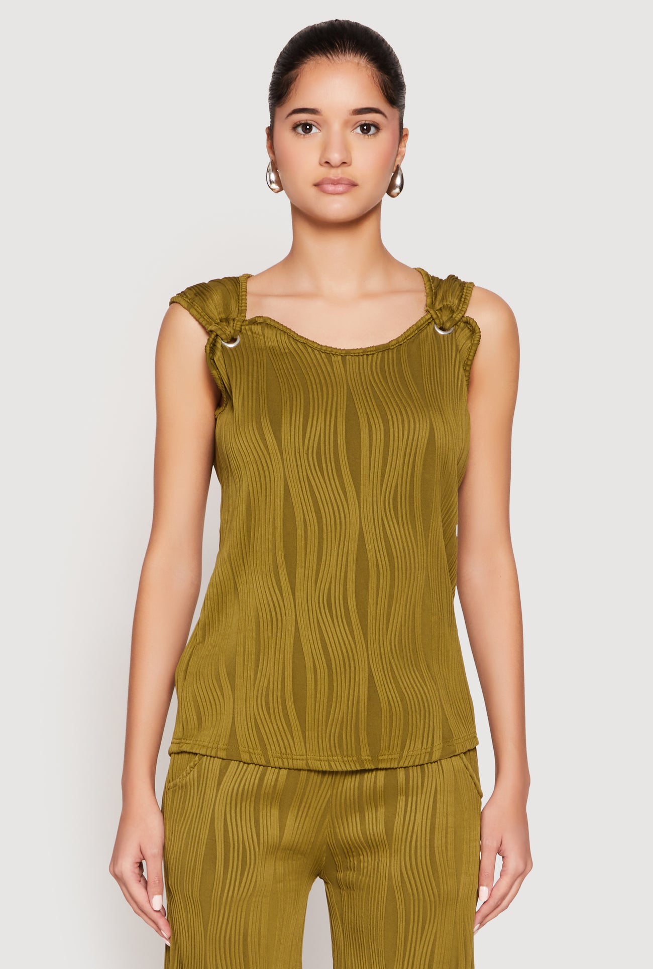 1044056721545030_001