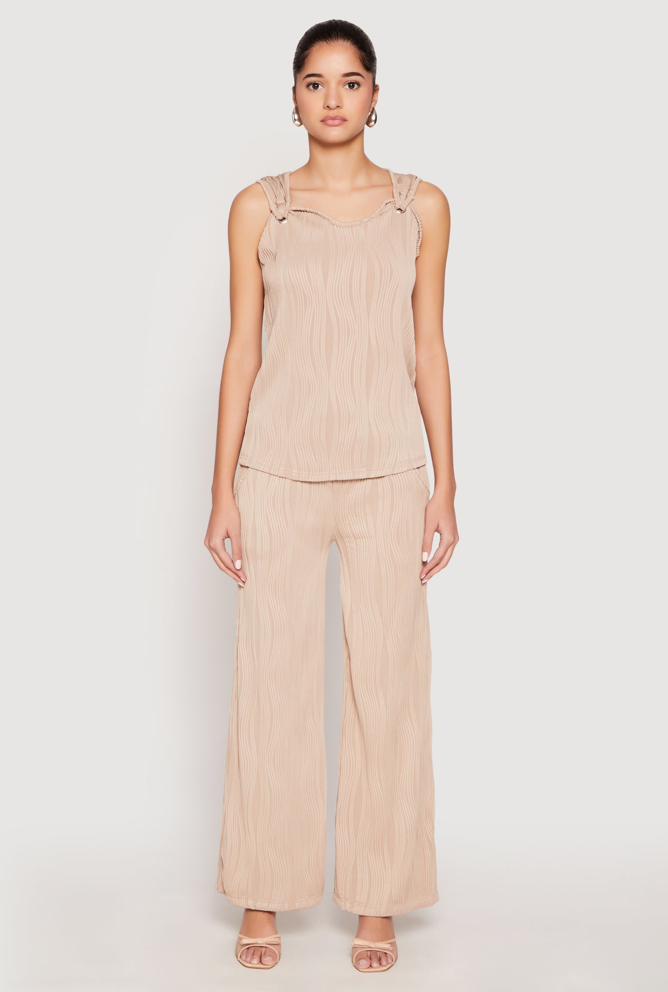 1044056721546325_001