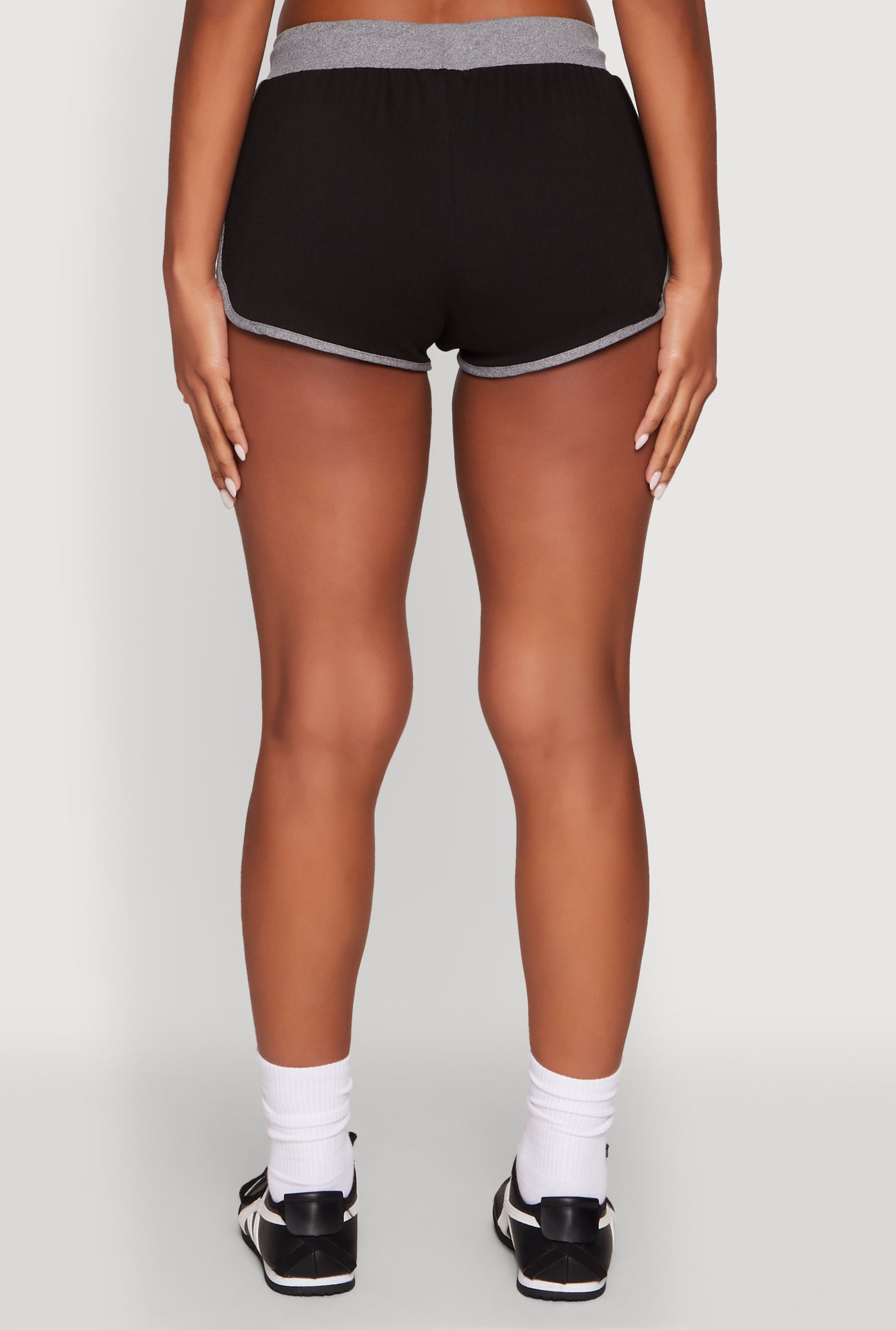 1057038340376001_005