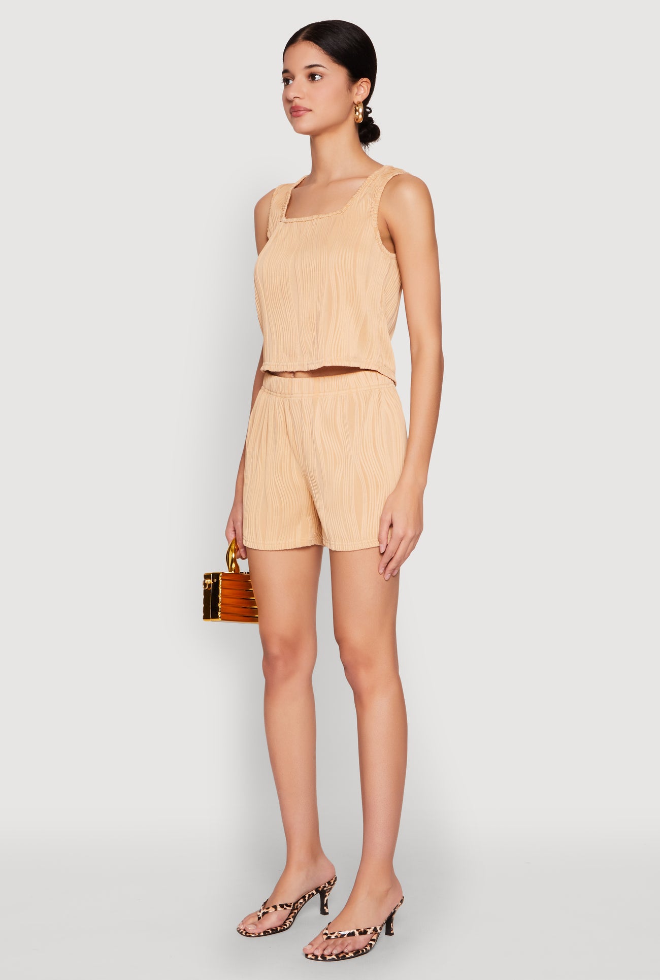 1057056720664405_005