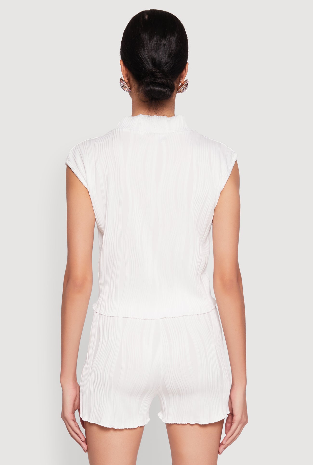 1057056721546010_006