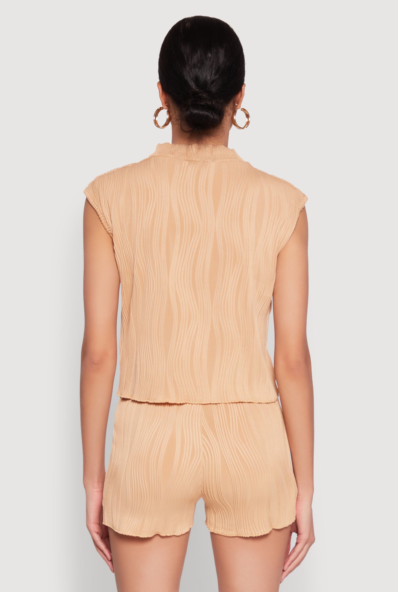 1057056721546405_006