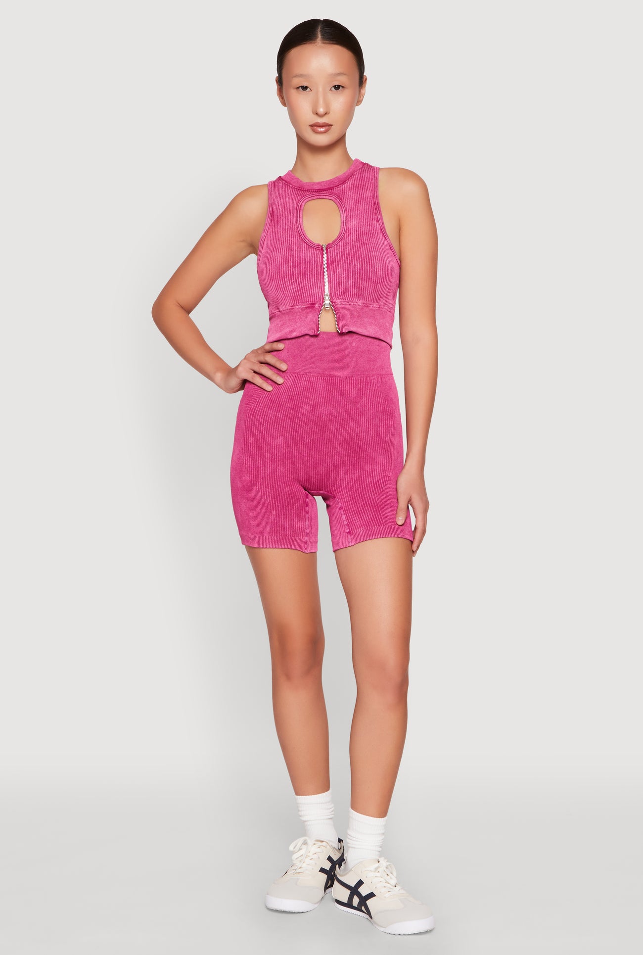 1057056724094068_003