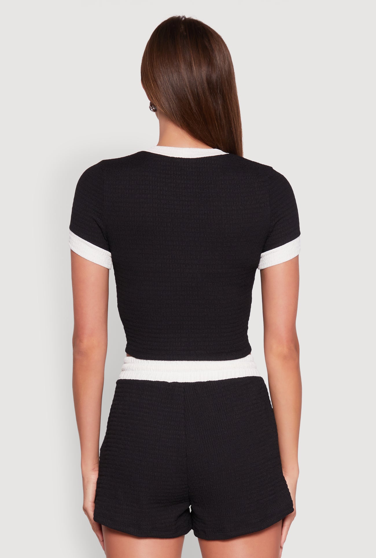 1057058753952001_006