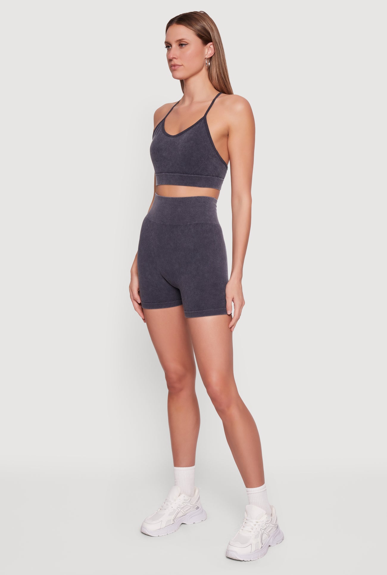 1057058755156003_002