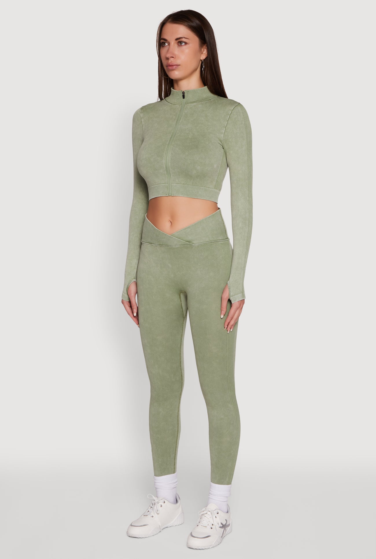 1058056722403030_005