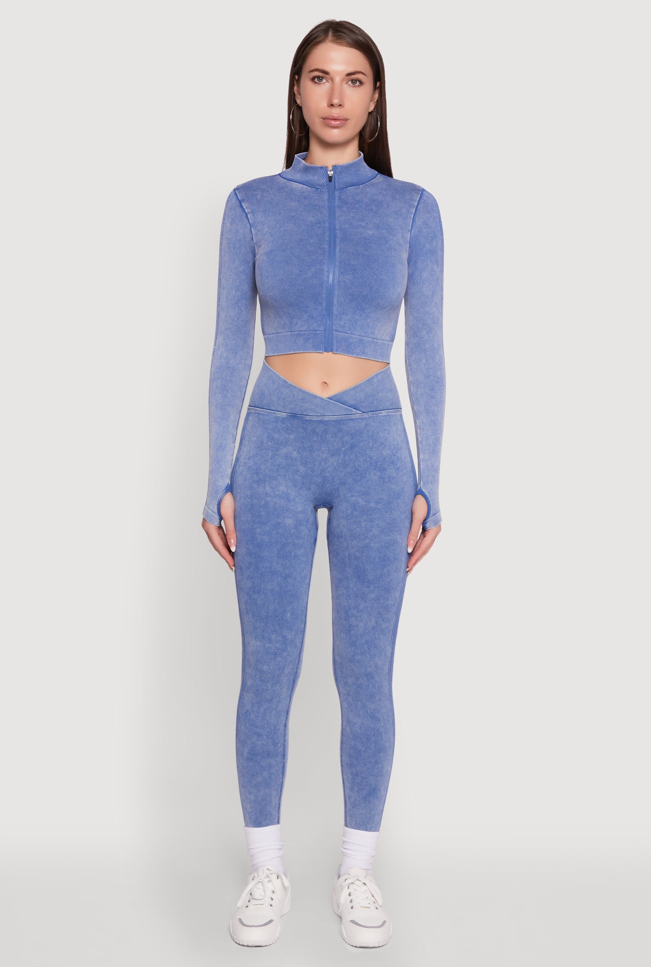 1058056722403340_003