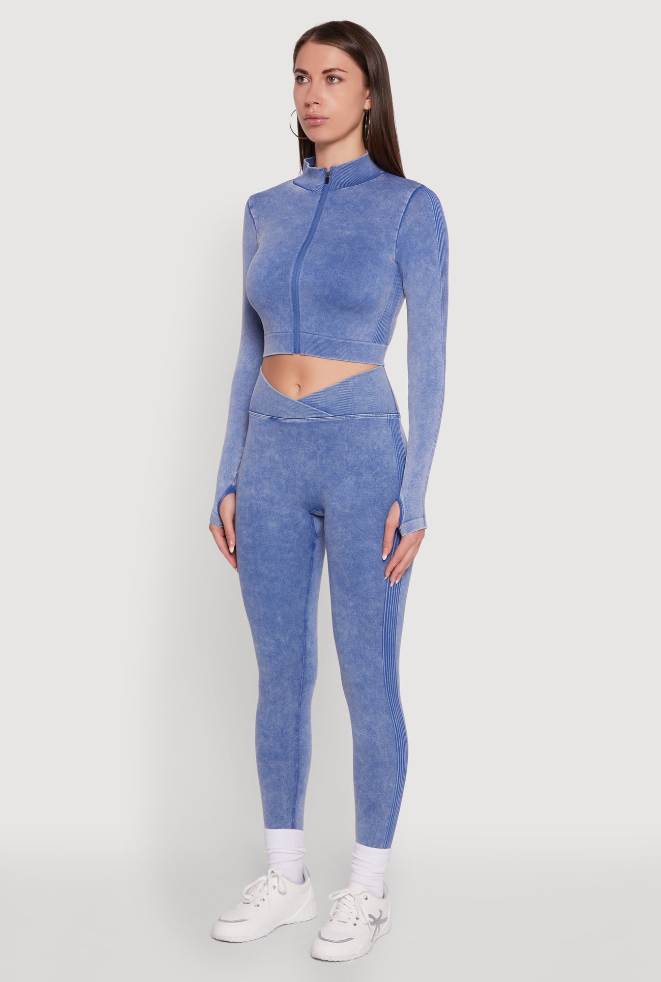 1058056722403340_005