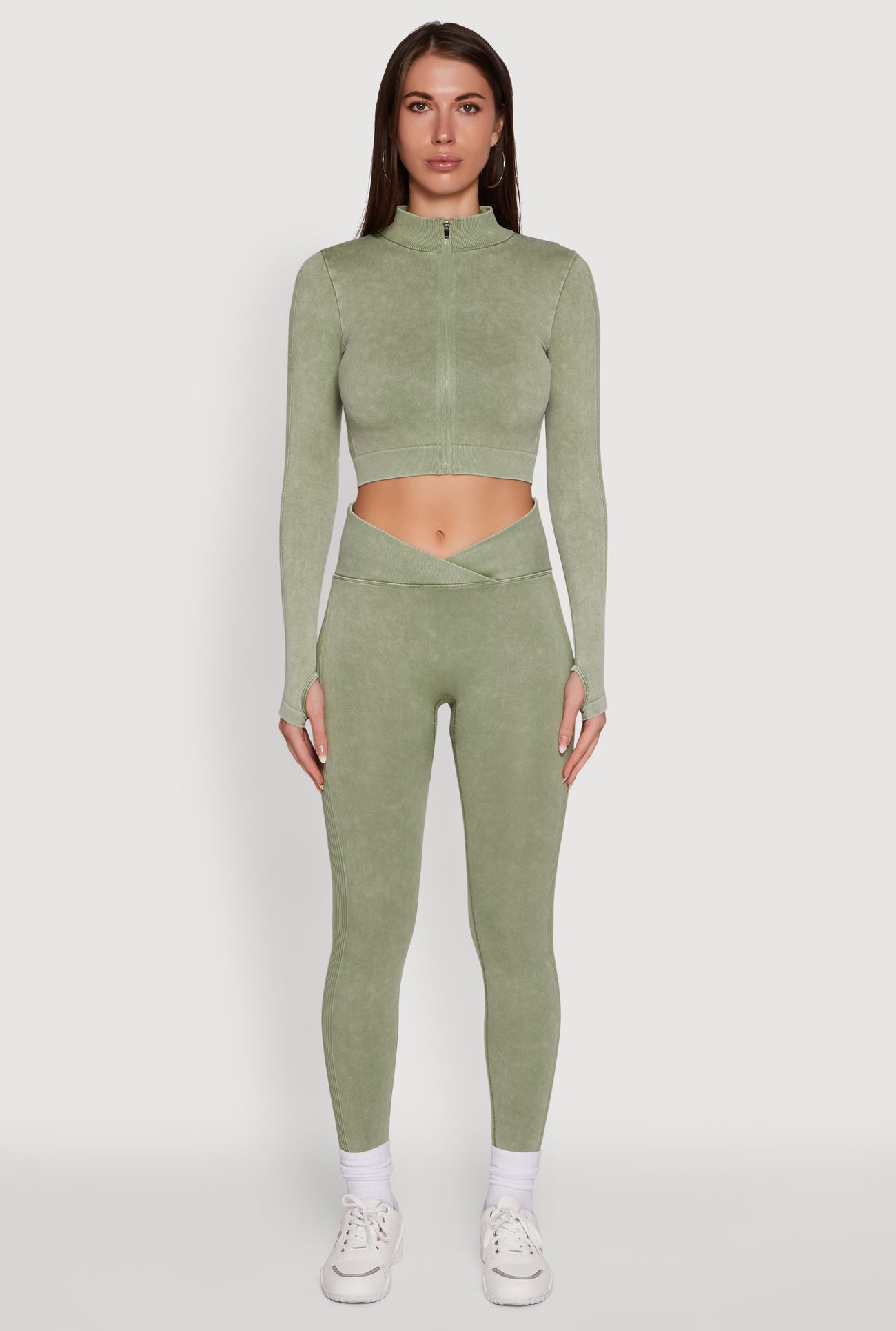 1058056722404030_001