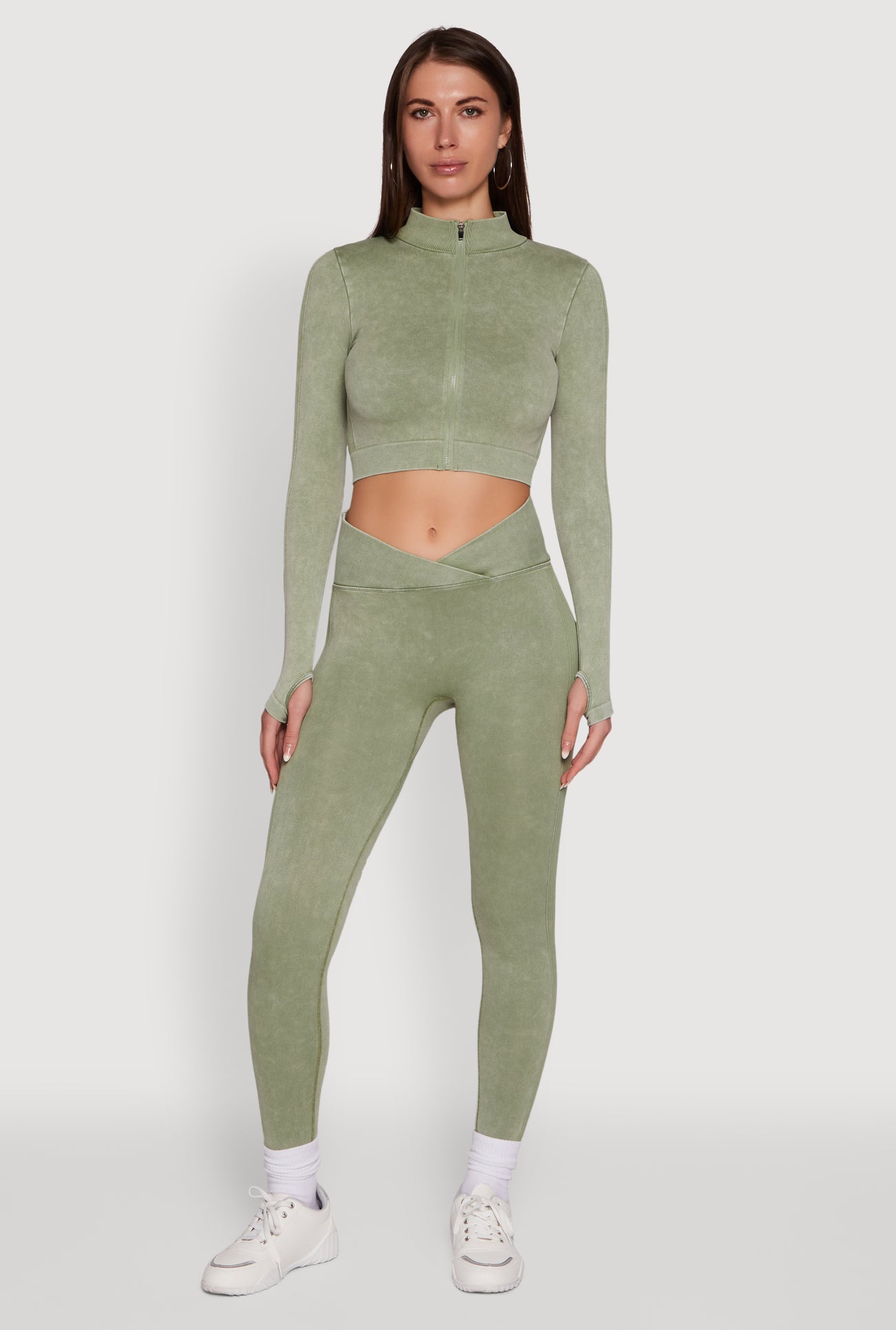 1058056722404030_002