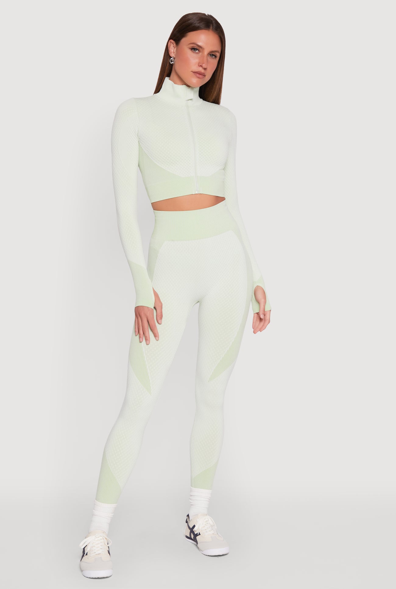 1058056725623035_001