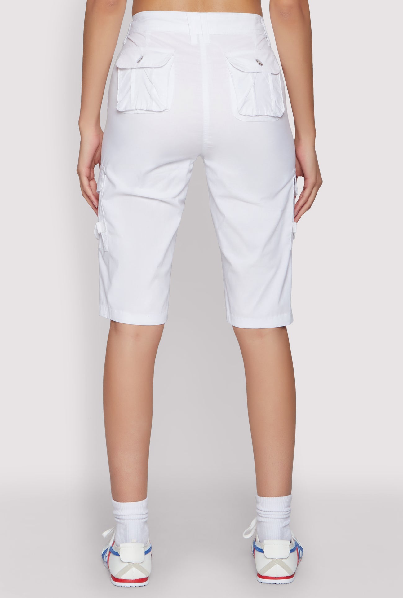 1060038346213010_006