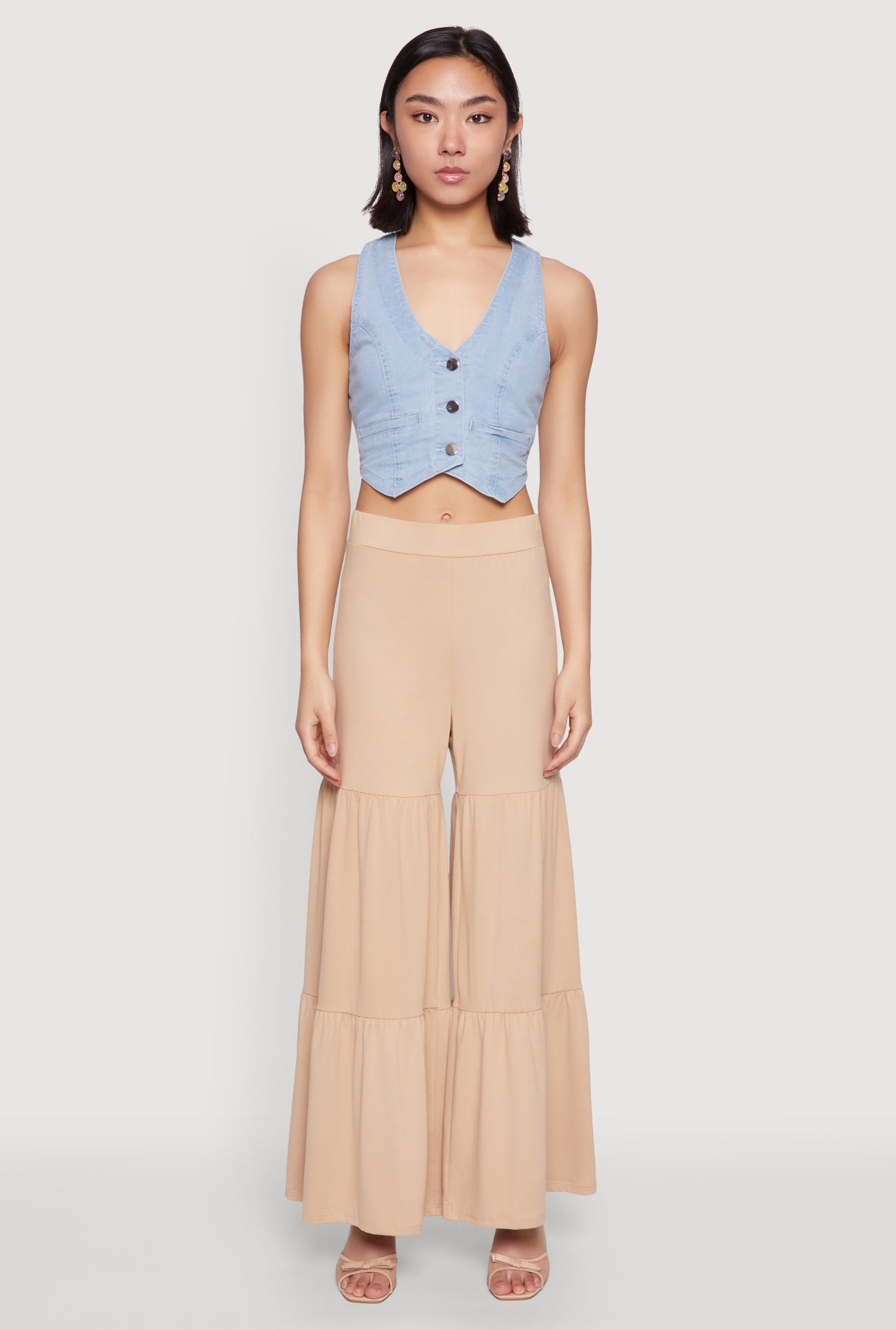 1061062707775025_002