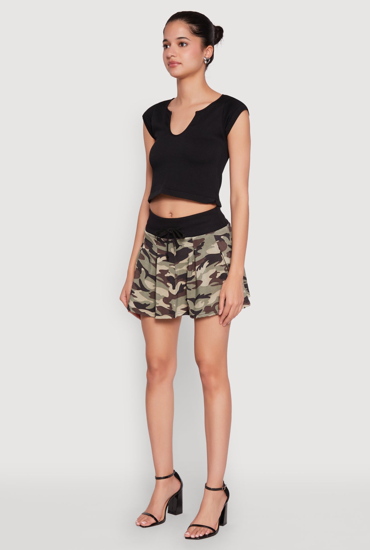 1062063401161032_003