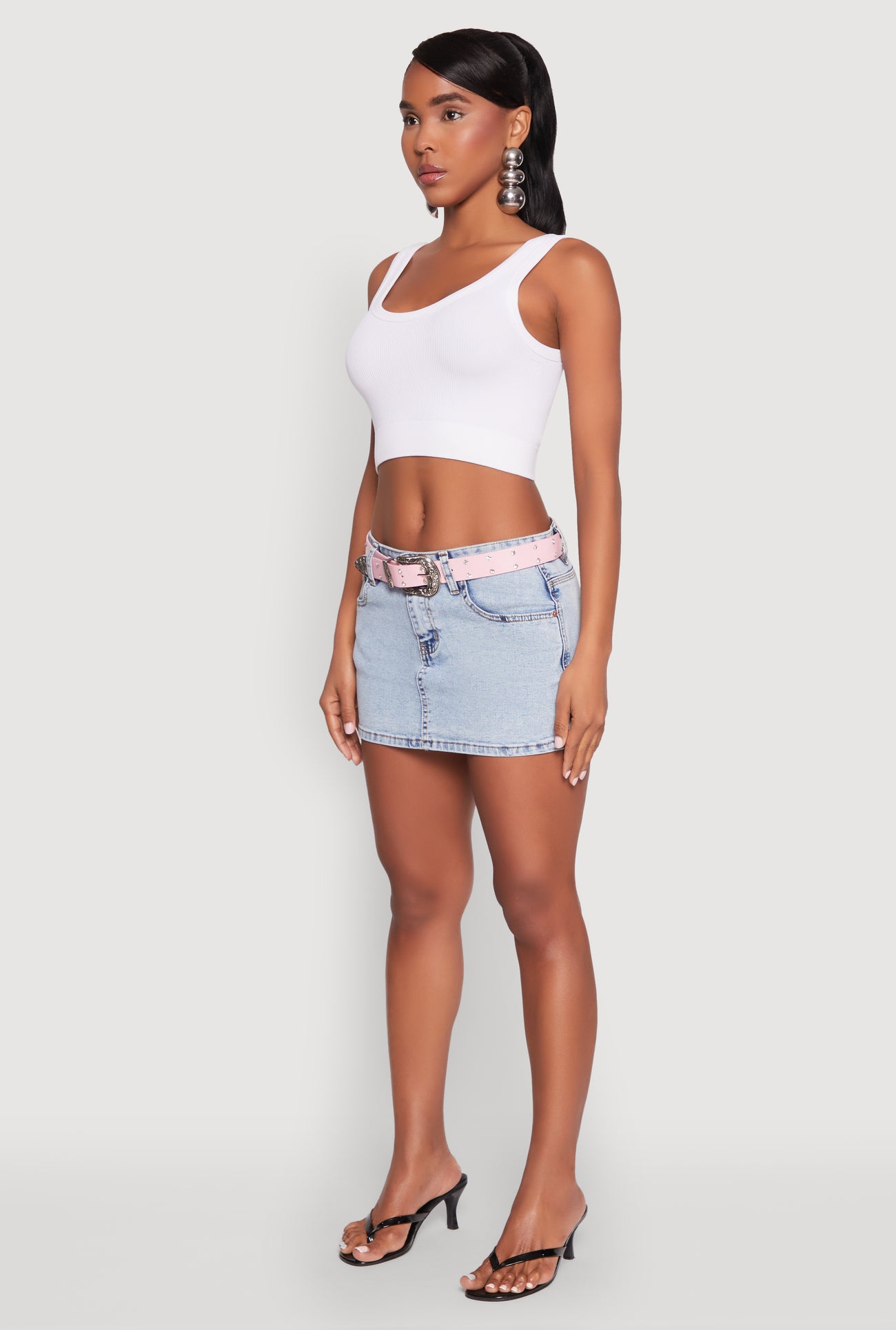 1071077130212402_003