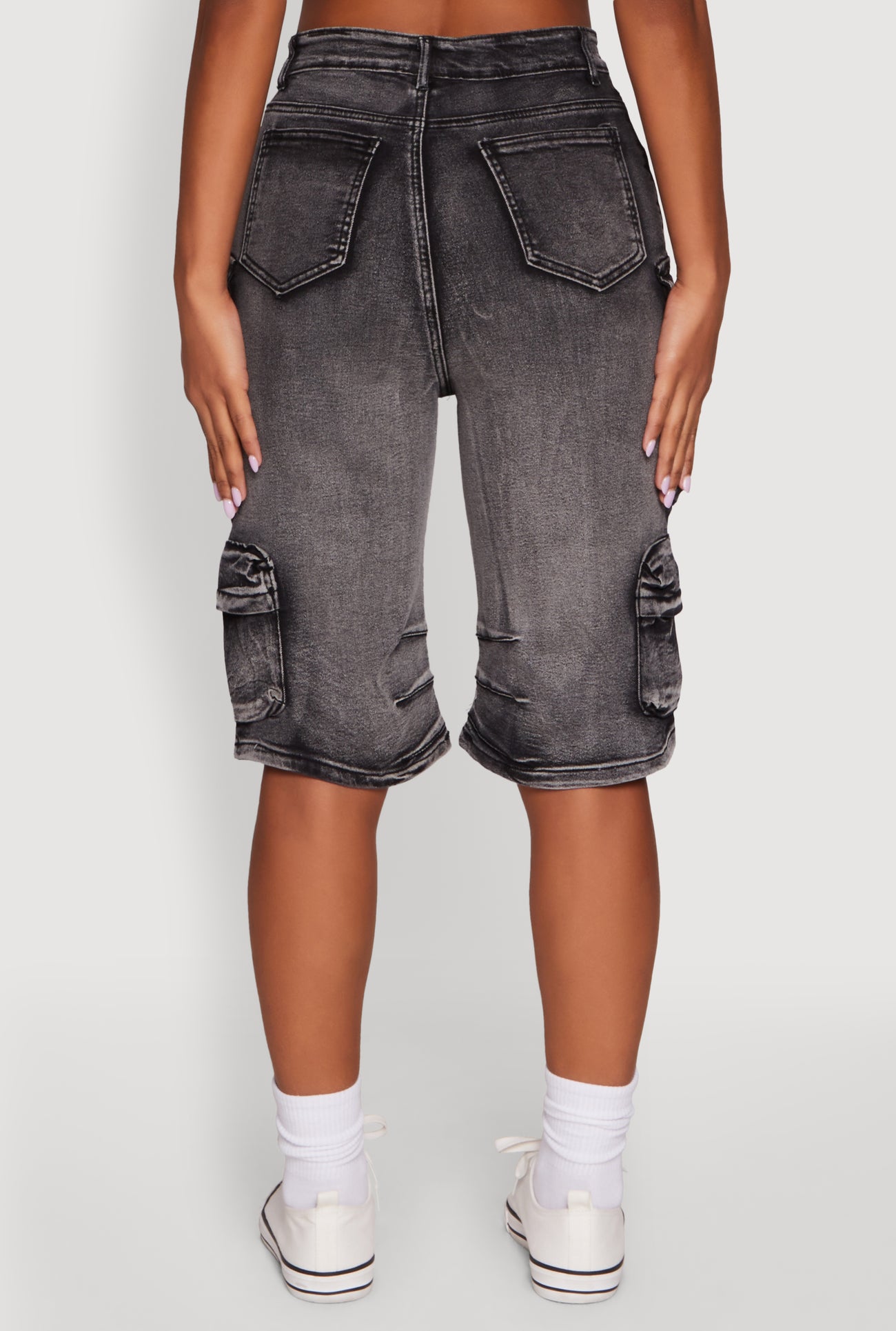 1072064721309001_006