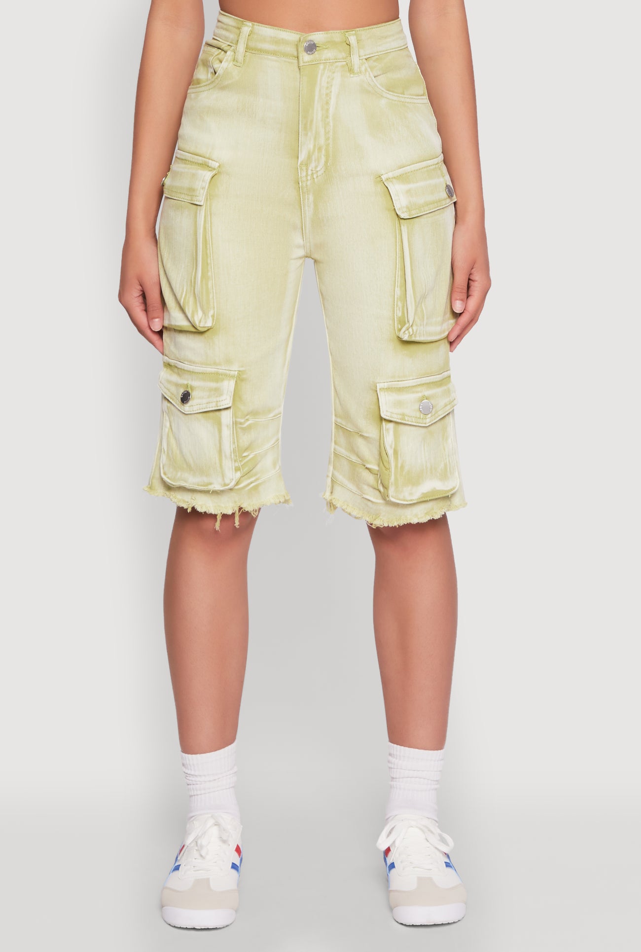 1072064721332033_005