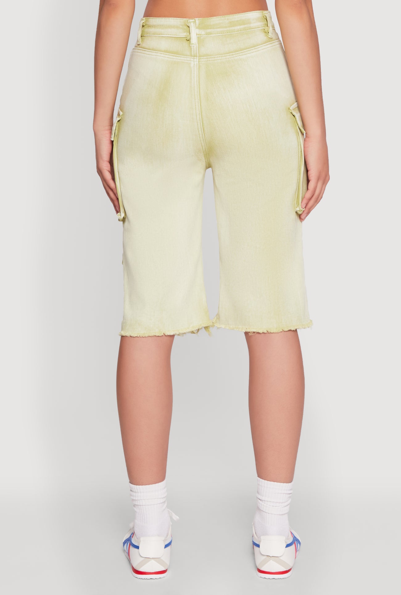 1072064721332033_006