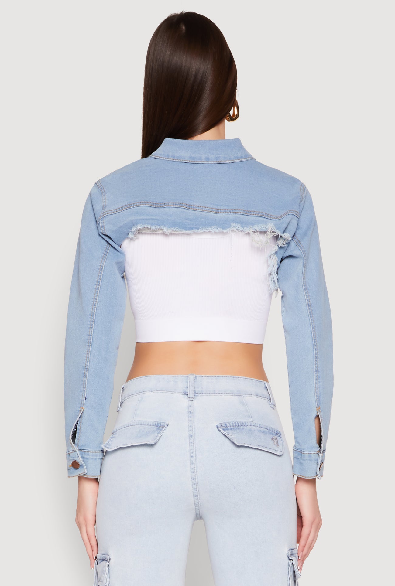 1075064721024402_006