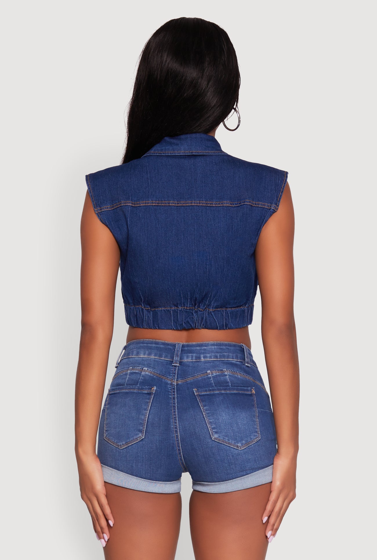 1075064721201408_006