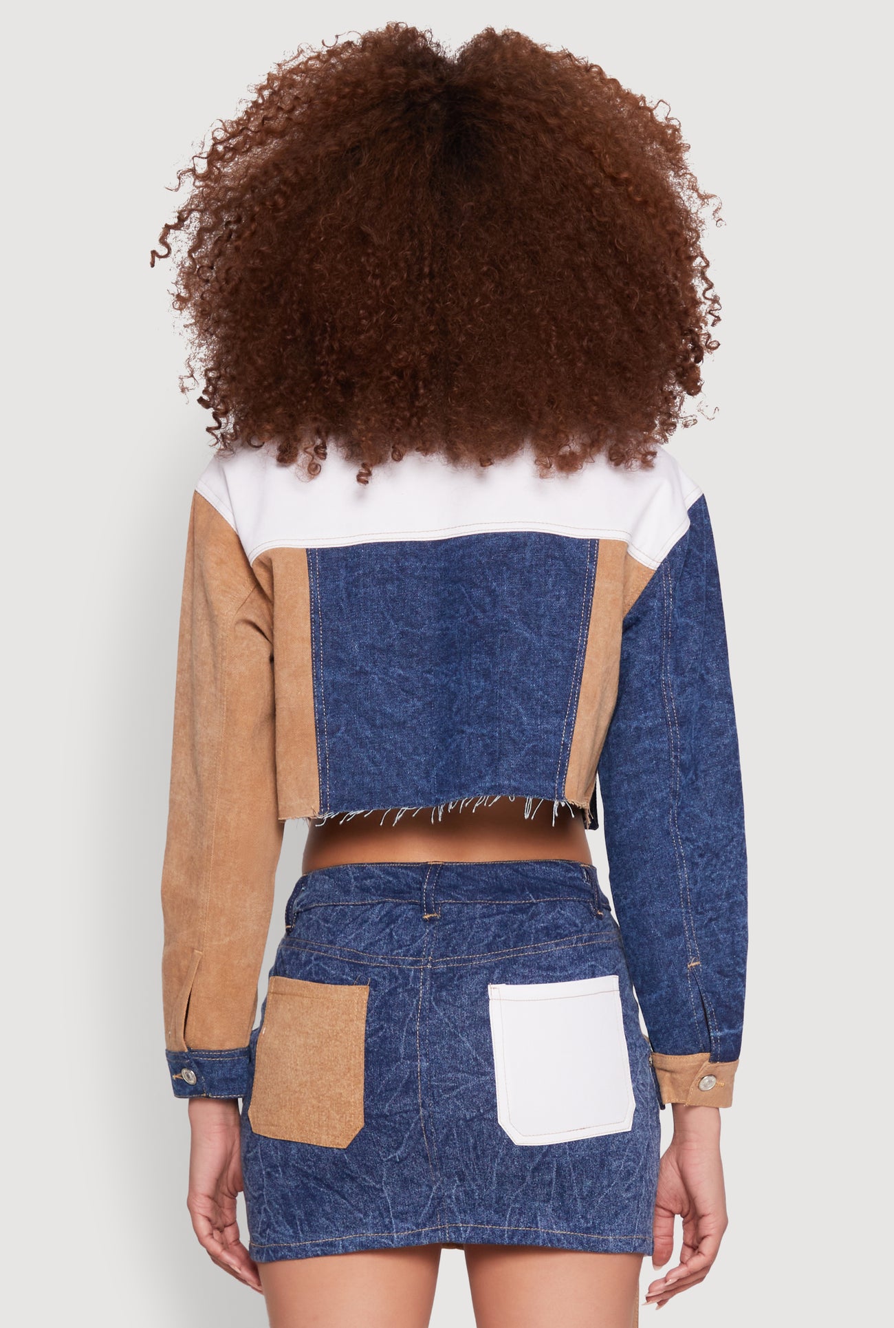 1079063406080024_006