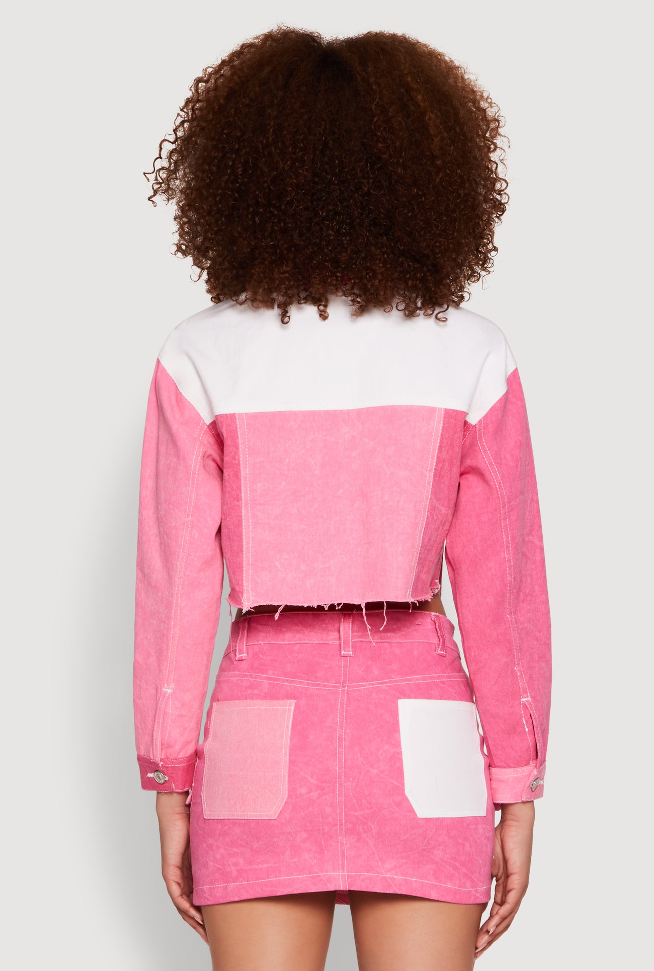 1079063406080066_006