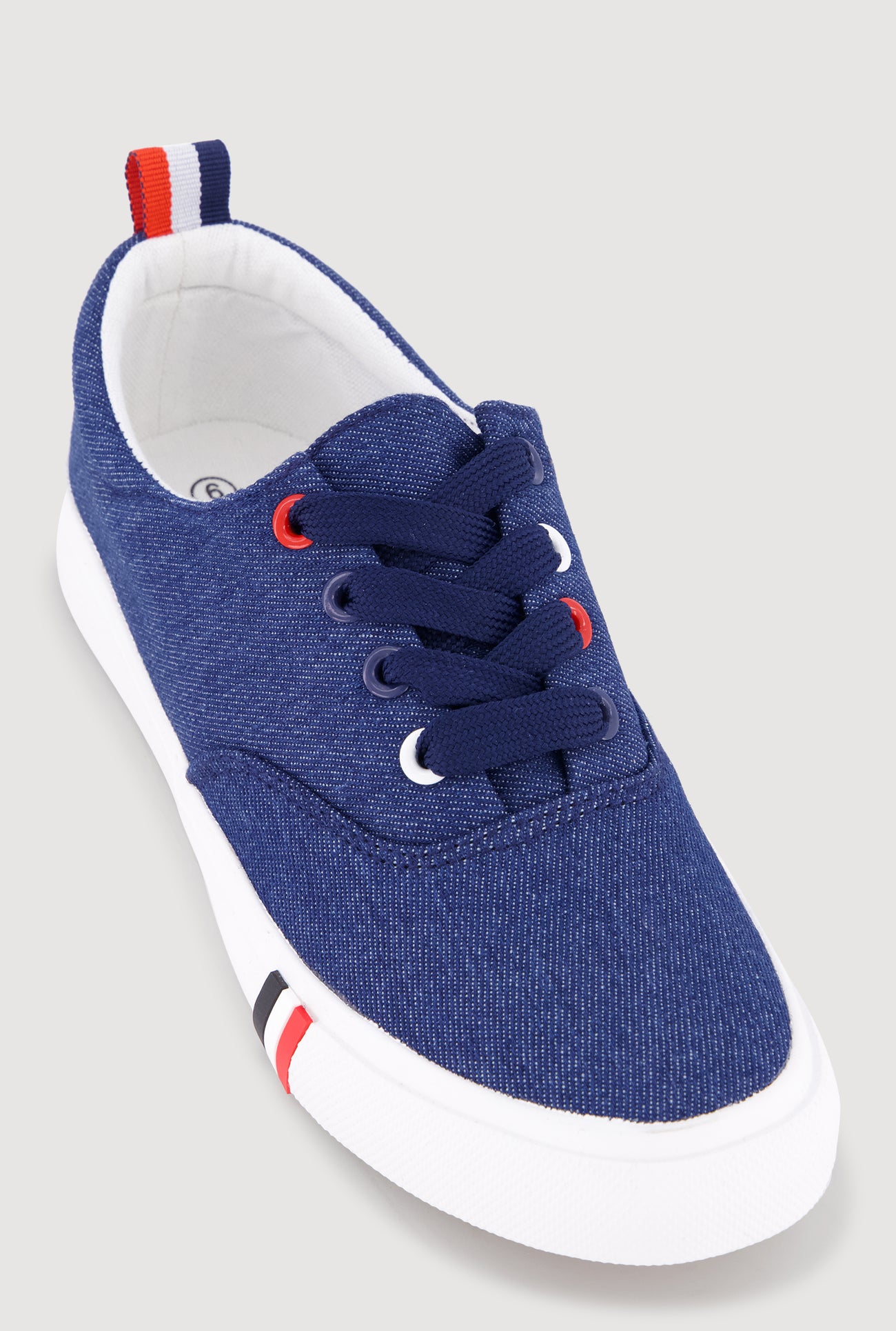 1114077381879347_001