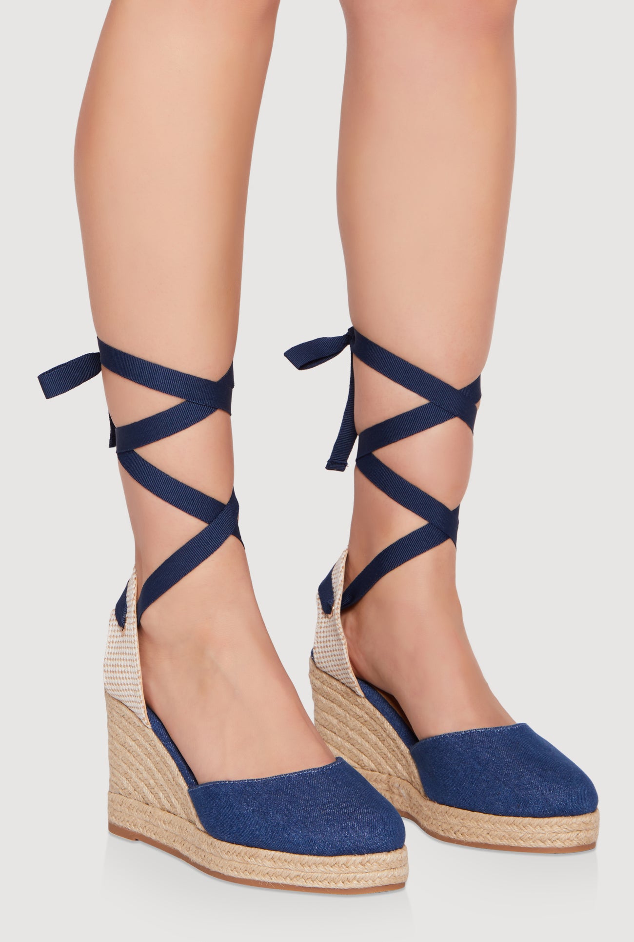 1117004063402347_002