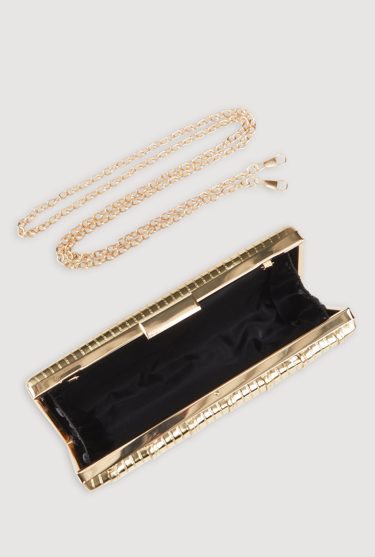 1124067444153072_006