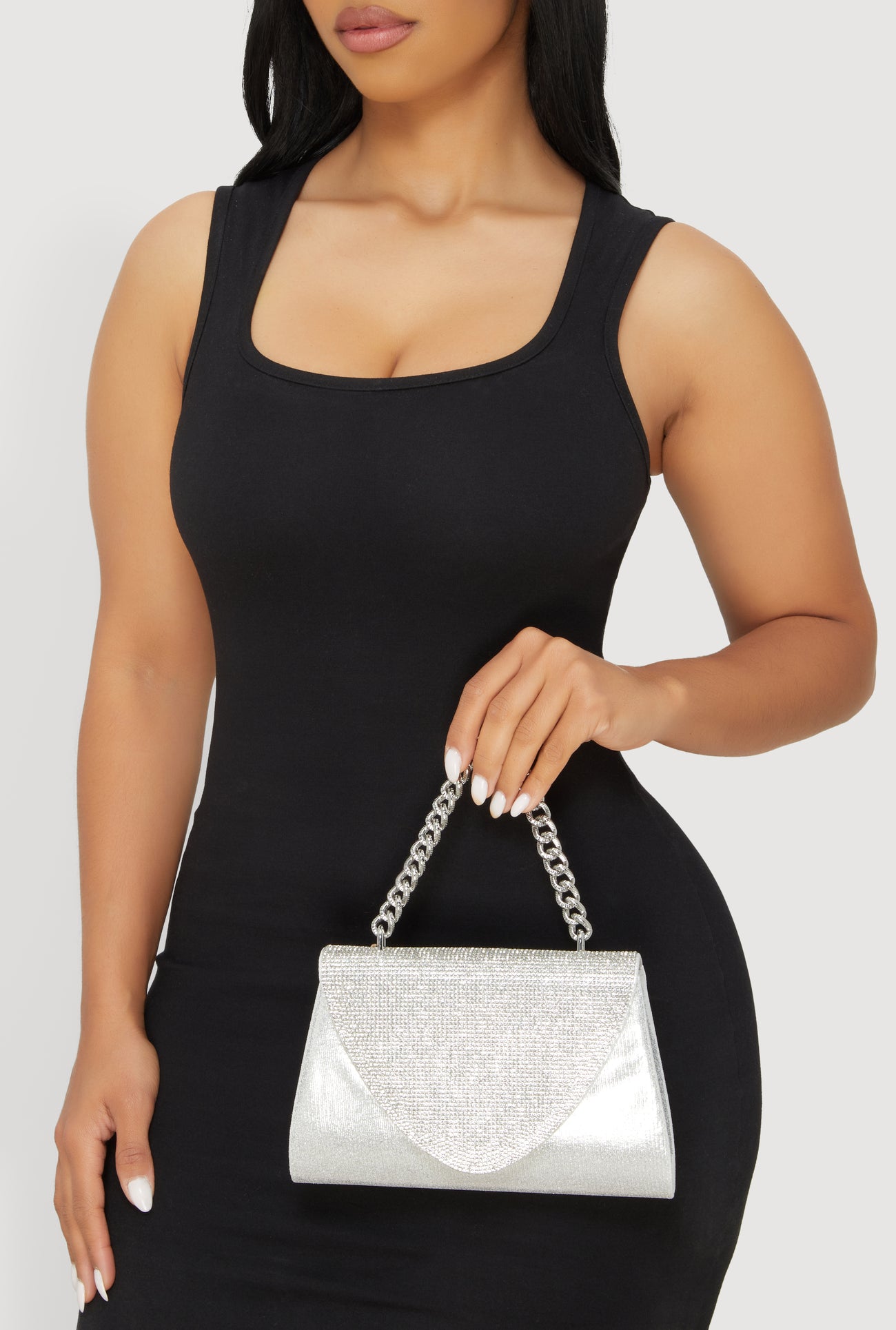 1124067445339007_002