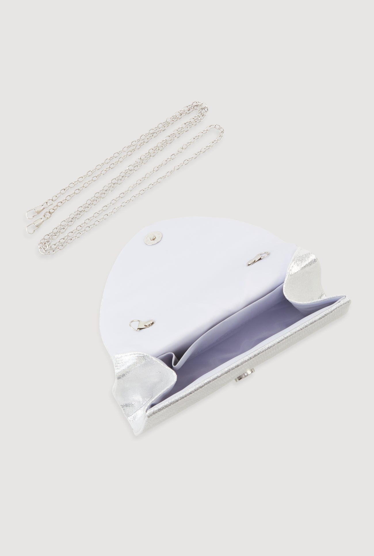 1124067445339007_006