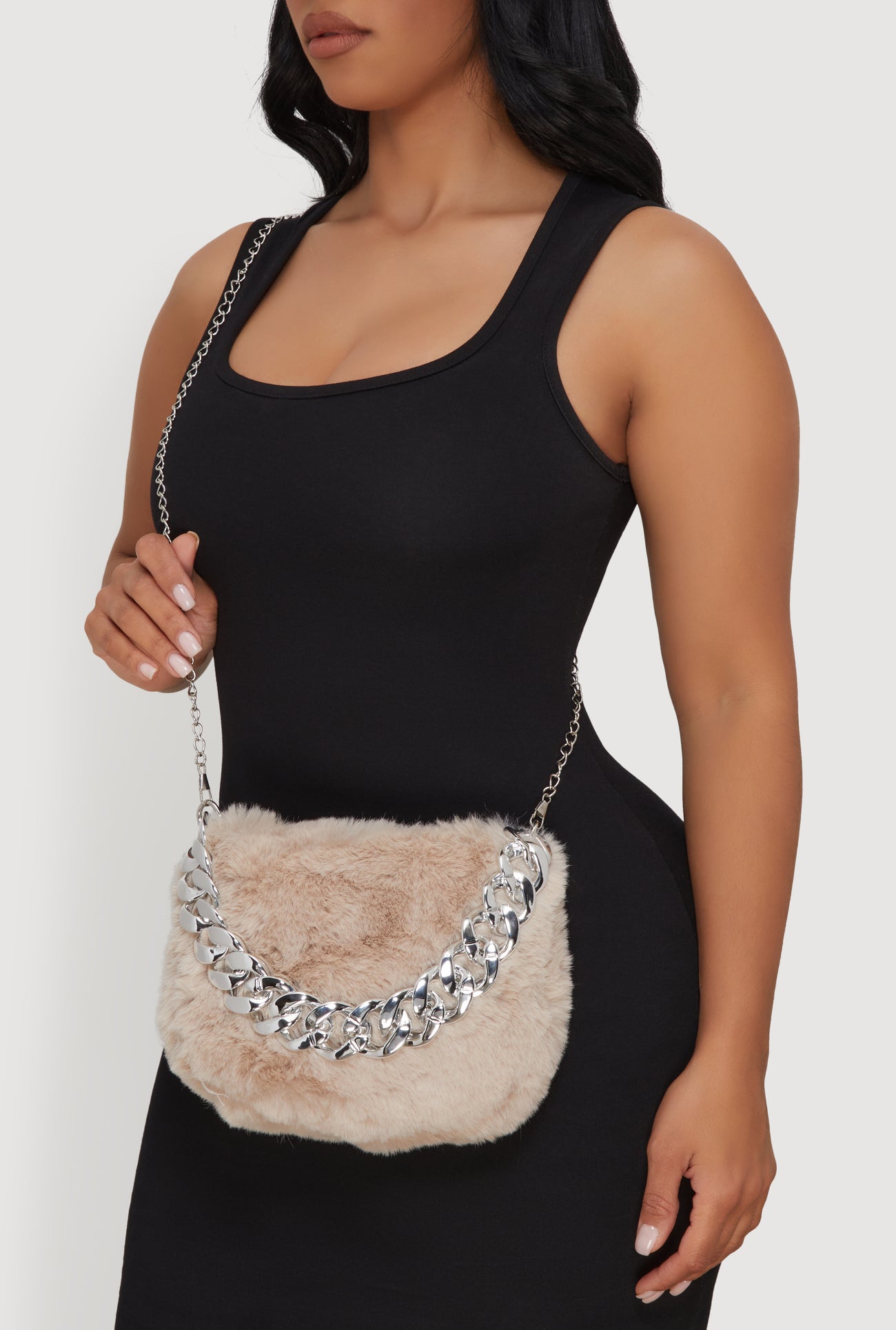 1126067442560016_003