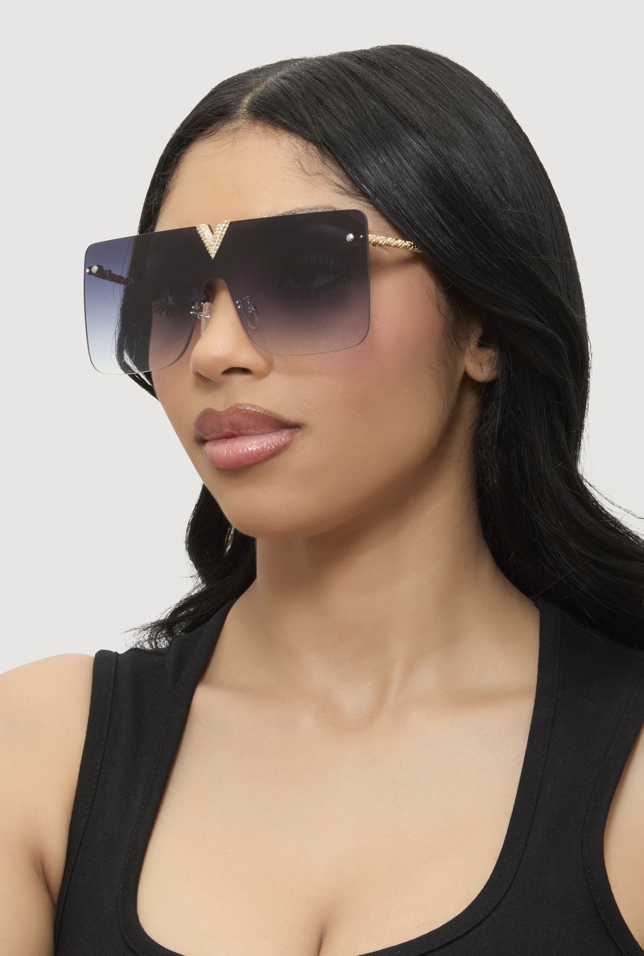 1134004262272101_002