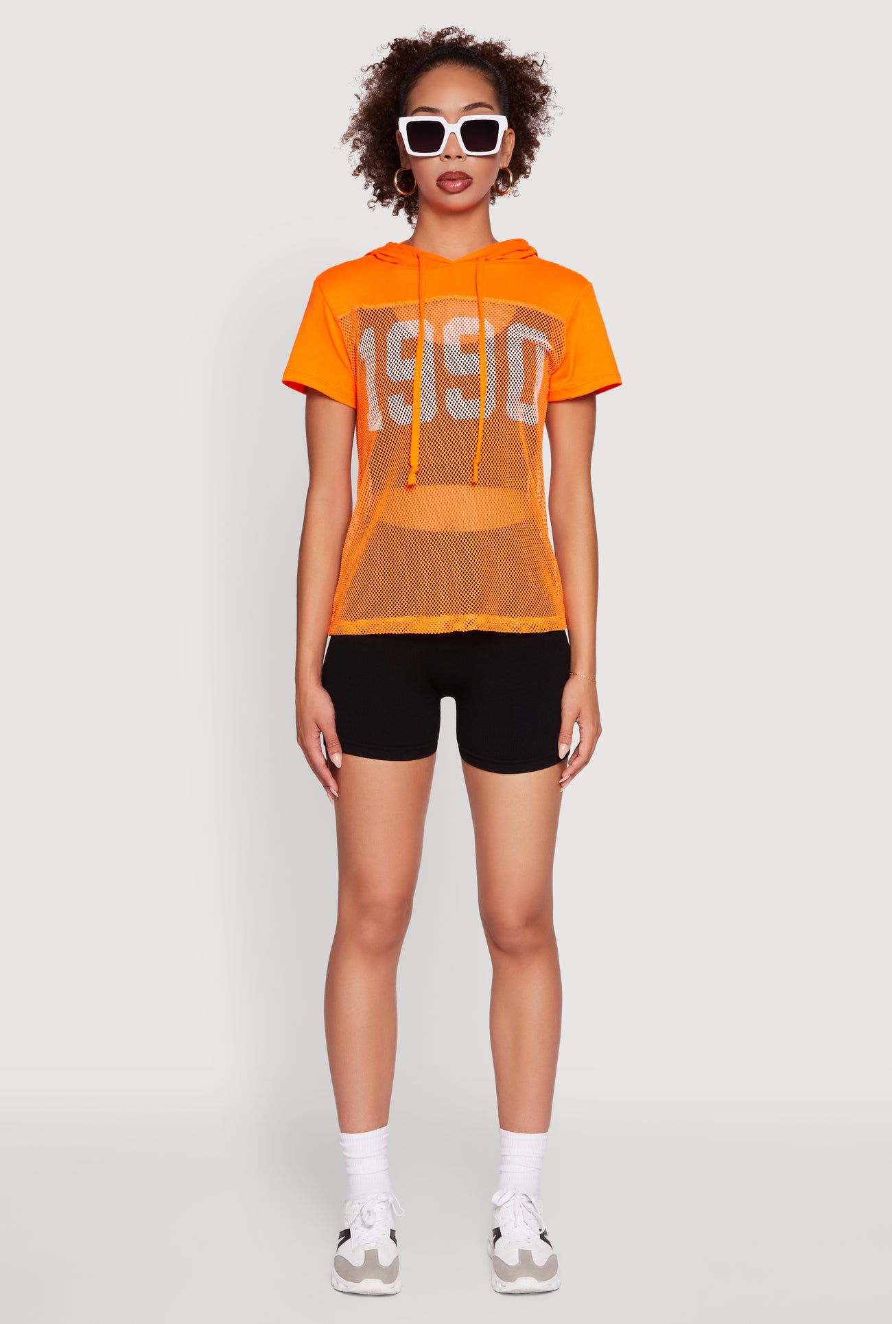 1302038345306080_003