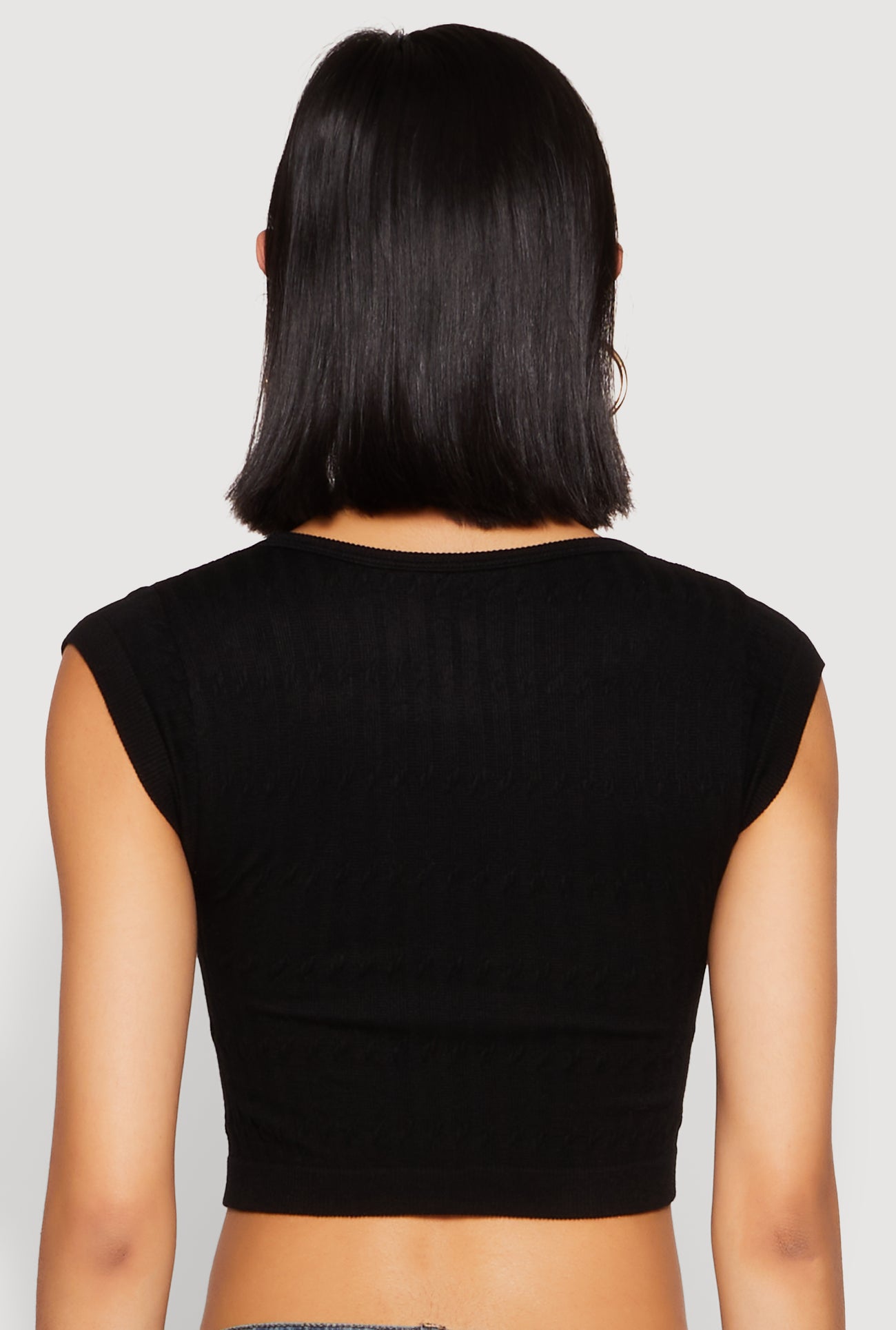 1305038345014001_006