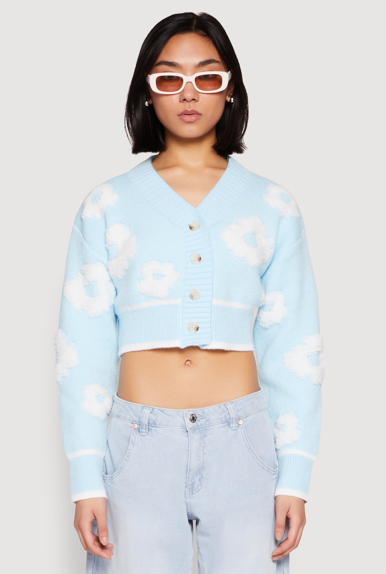 1403064721220040_002