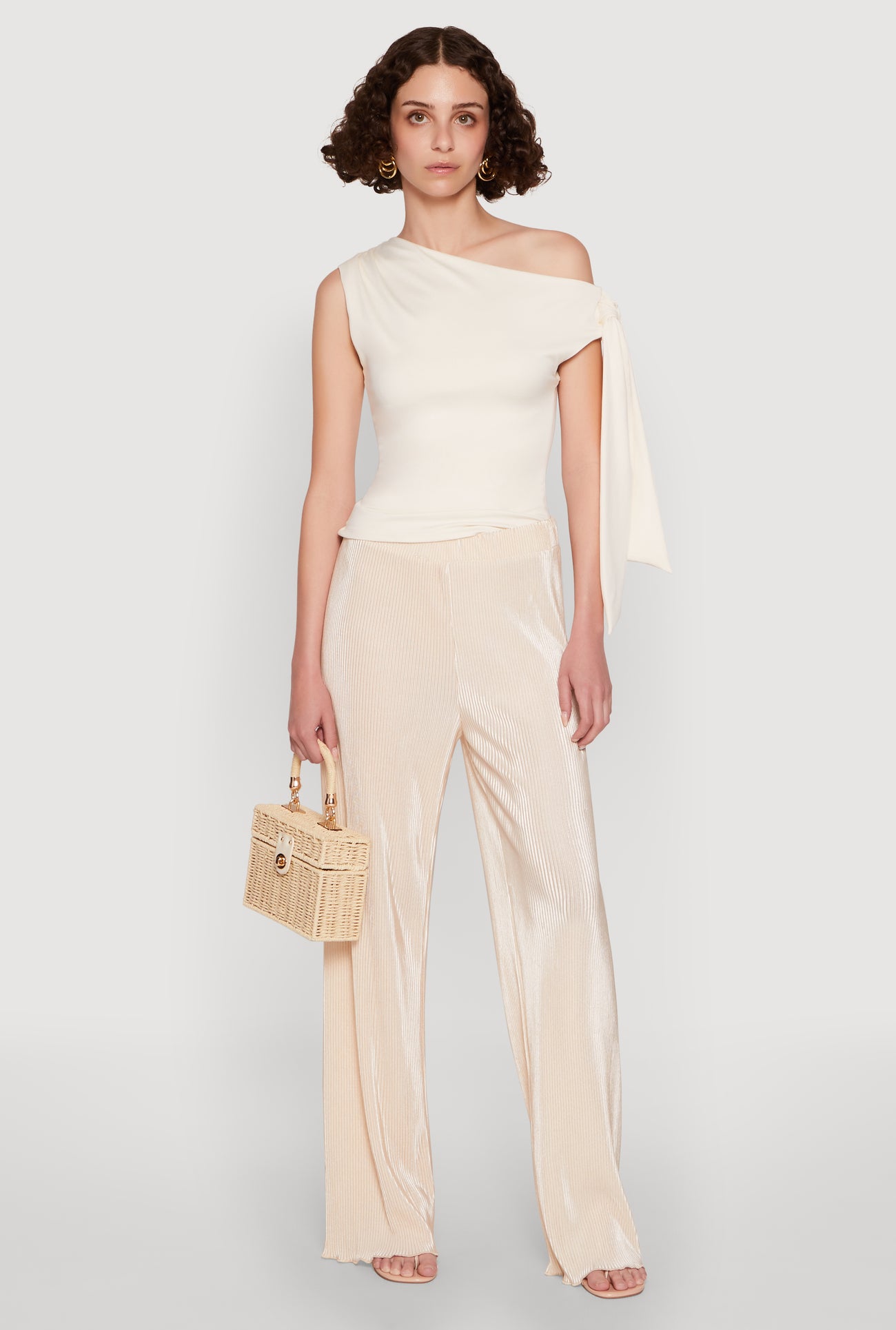 1407069399302024_001