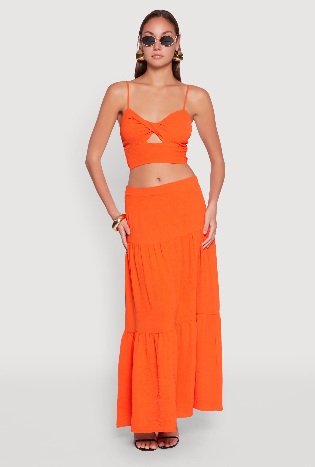 1413054213206080_001