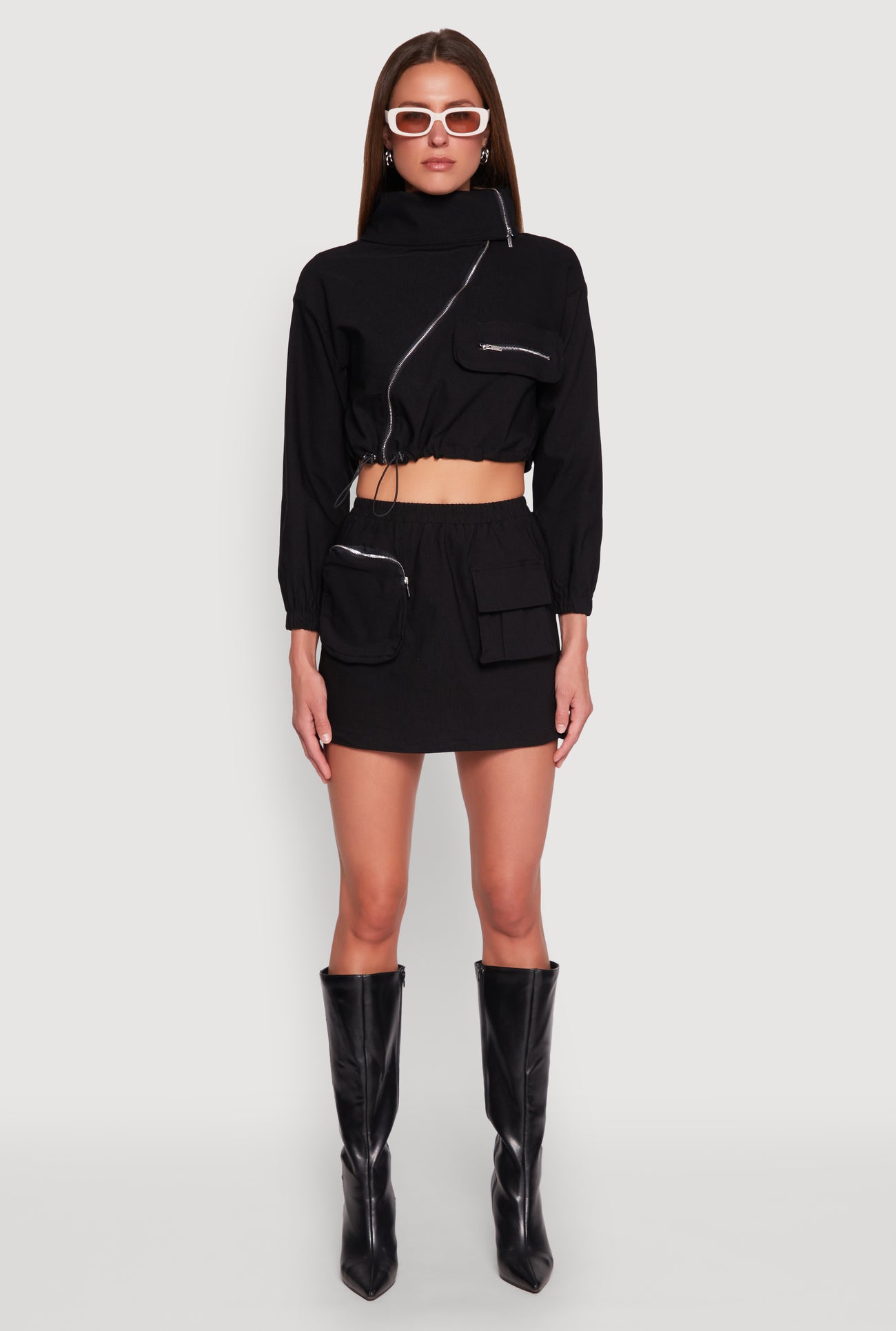 1413056570781001_003