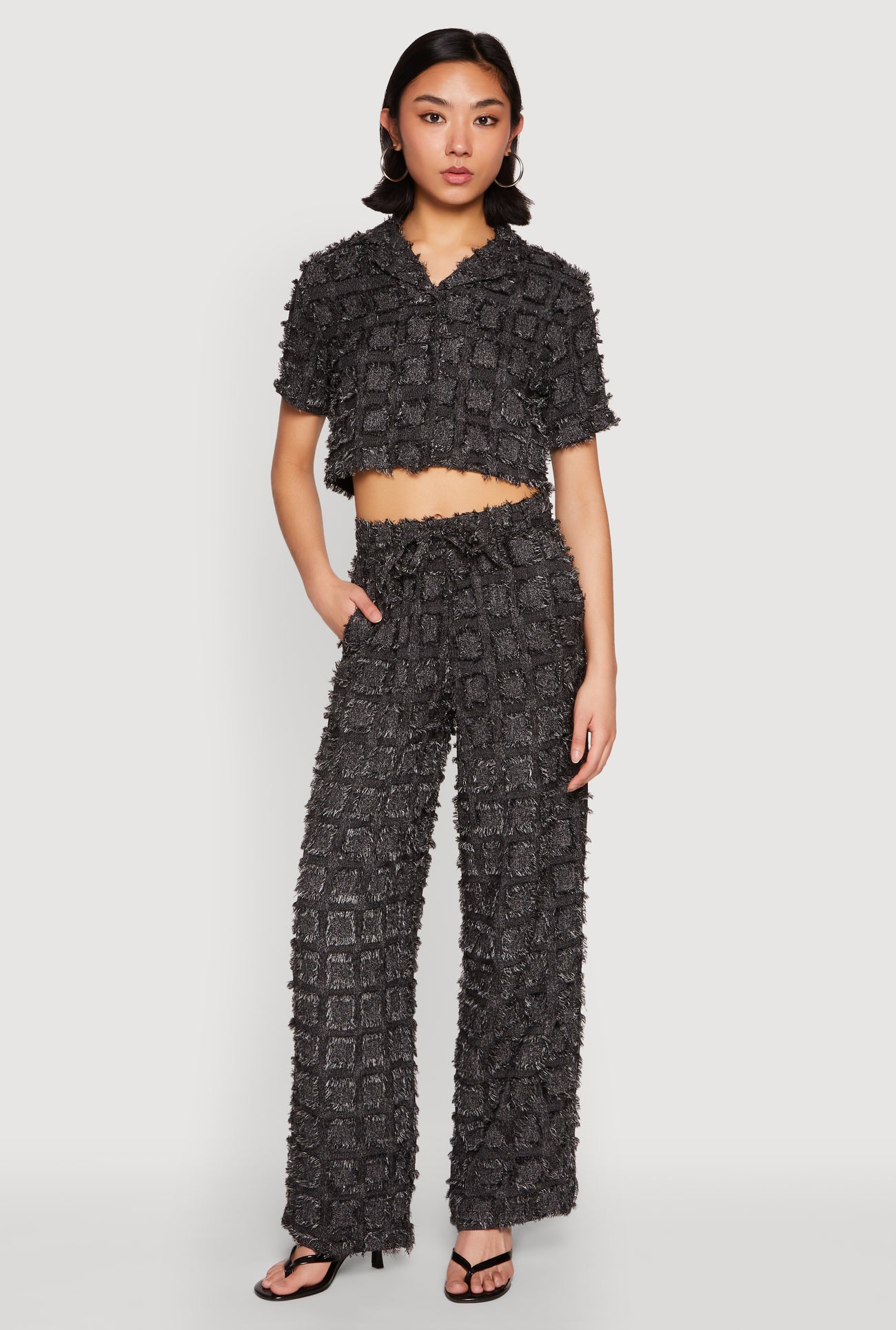 1413056572932001_002