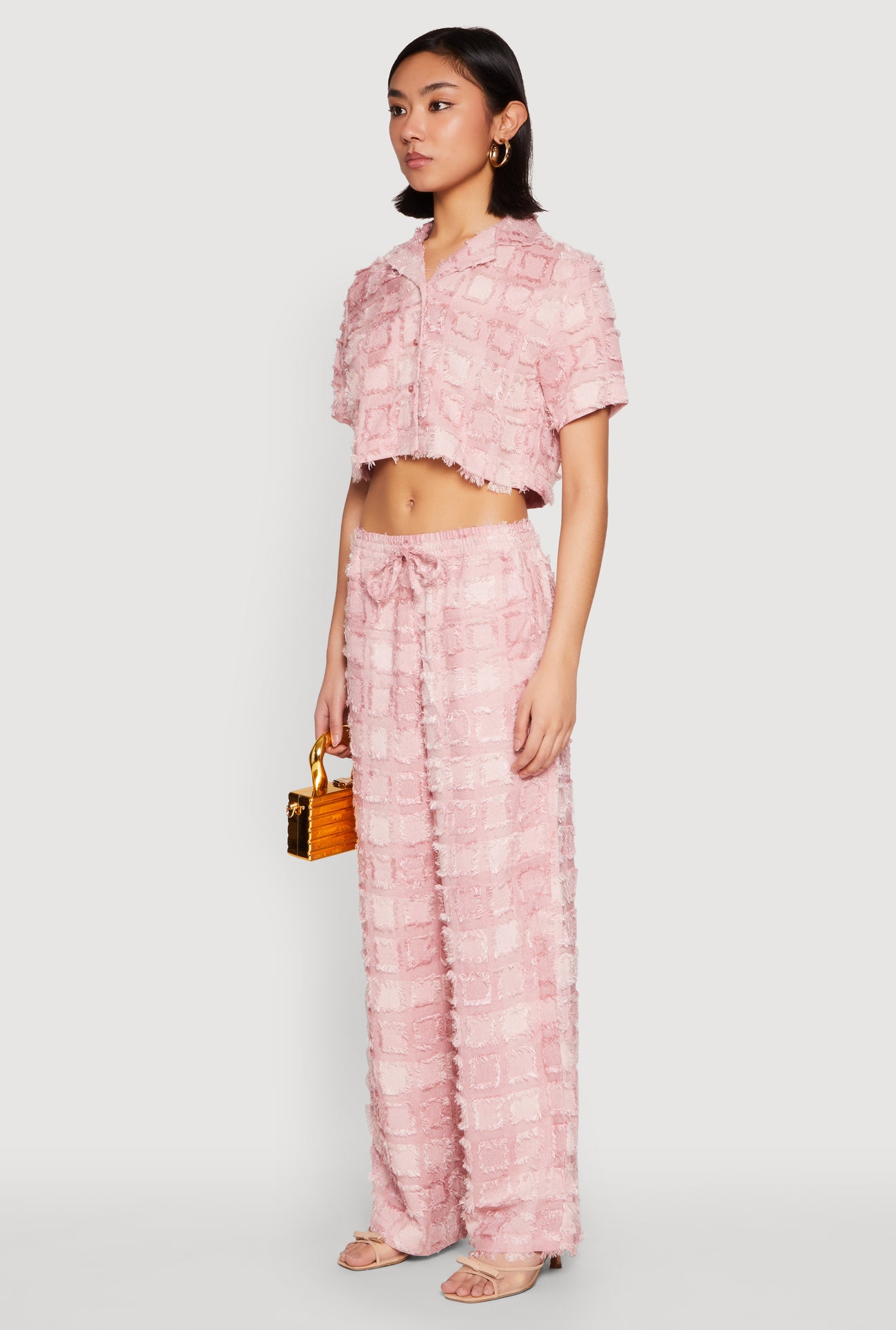 1413056572932066_005