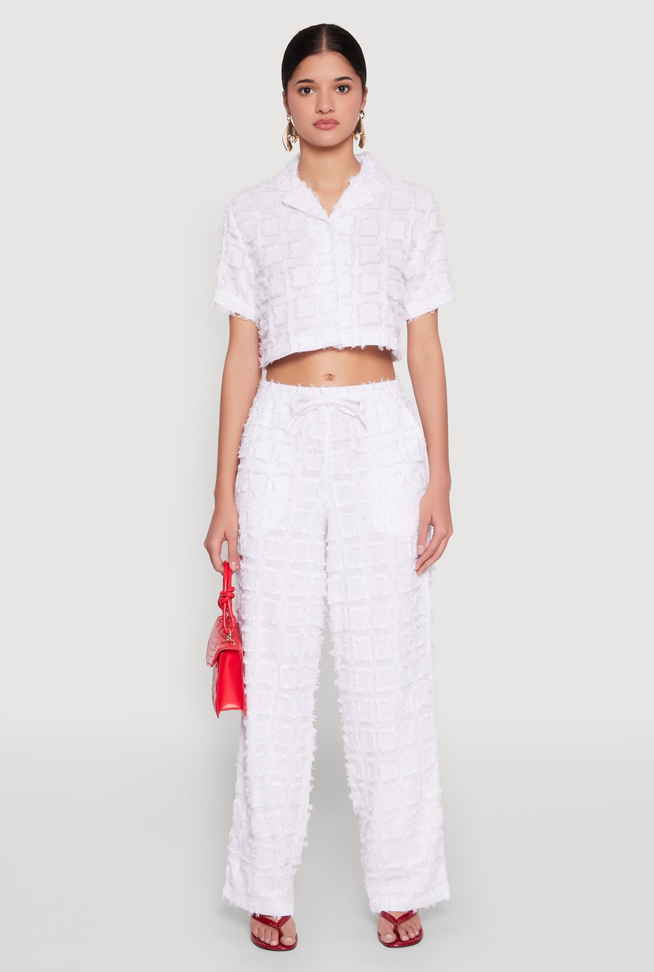 1413056572933010_001