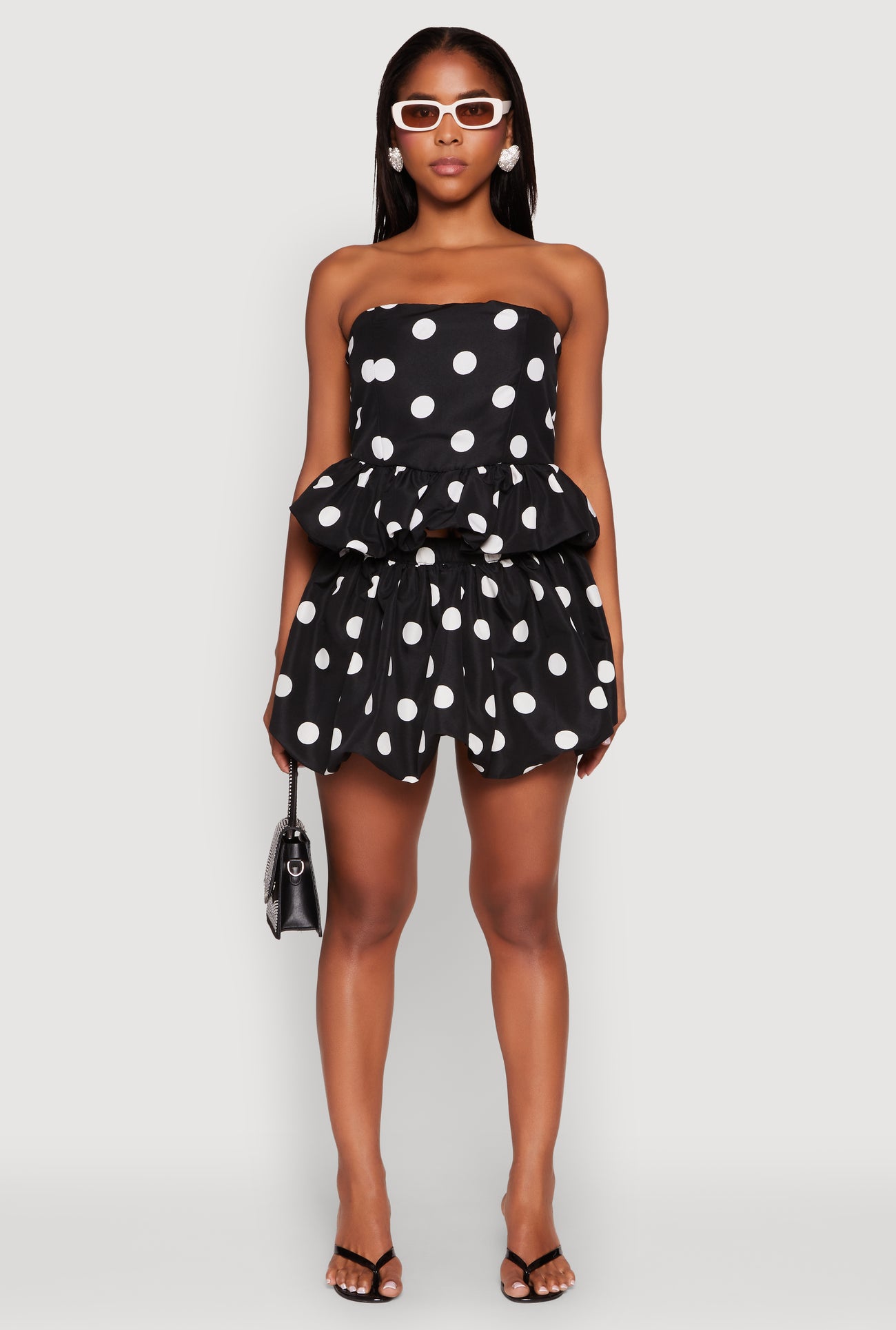 1413056579111001_003