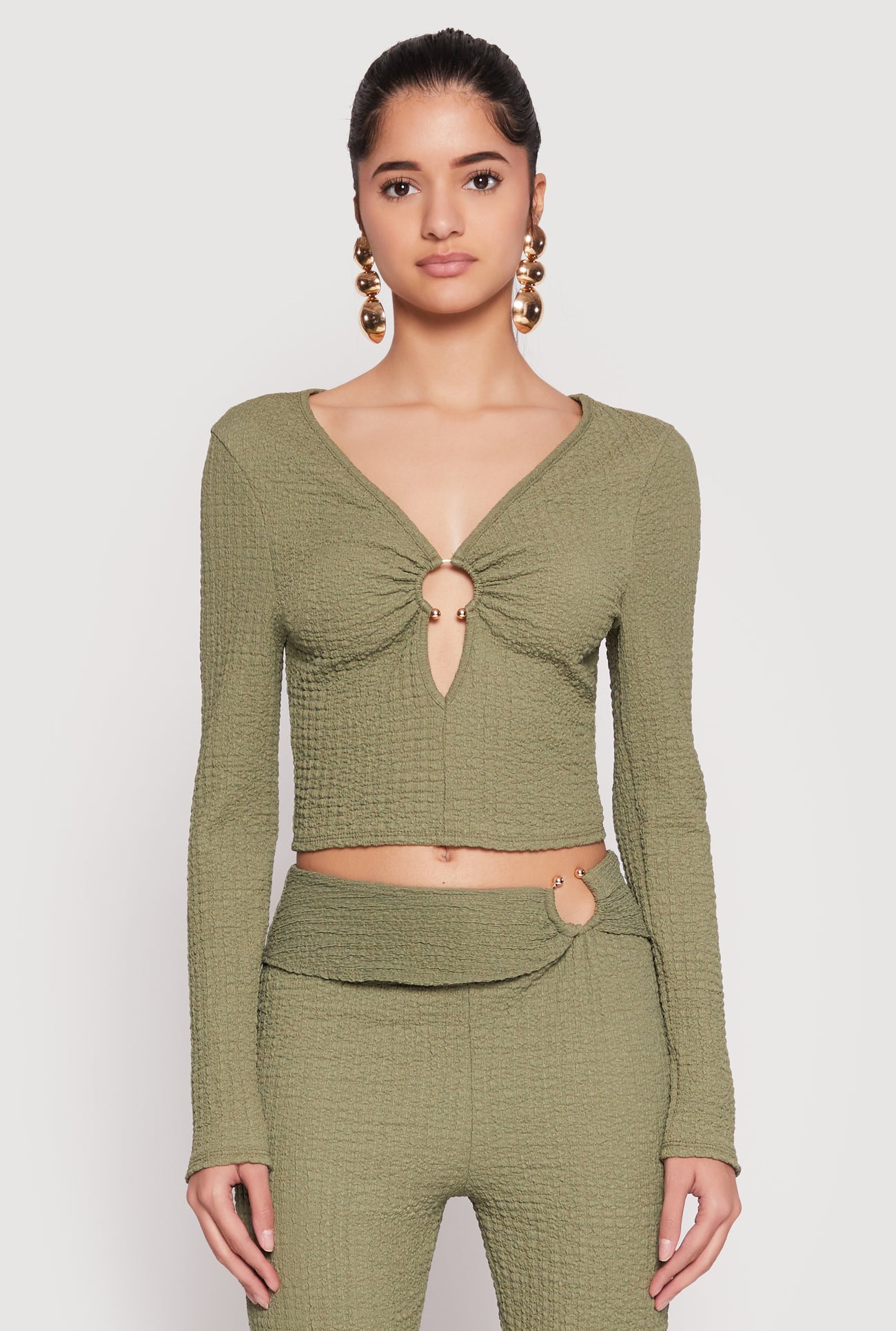 1413058755844032_001