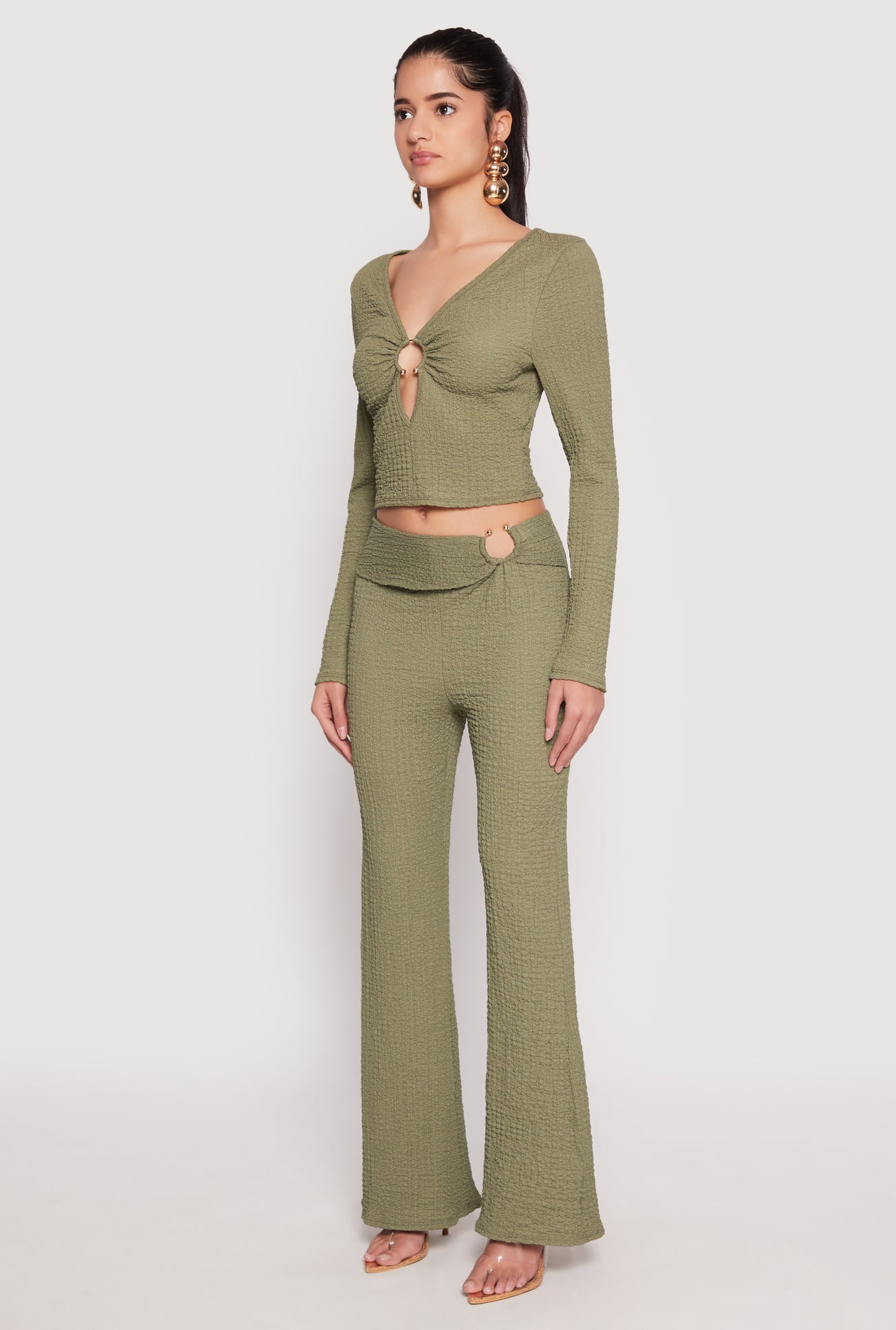 1413058755844032_003