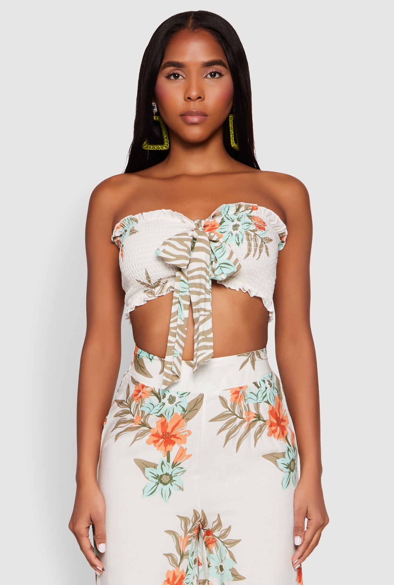 1413062703152010_001