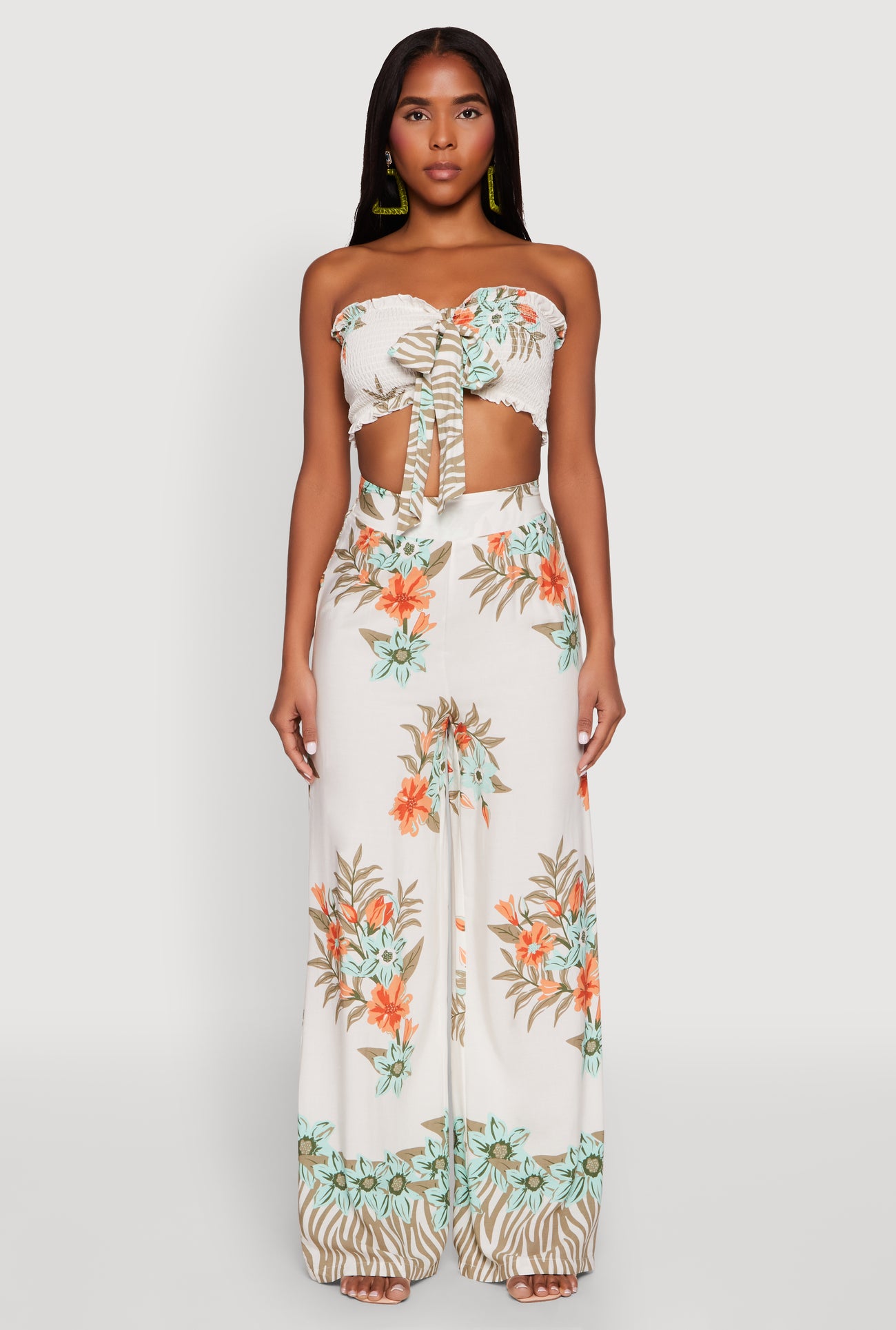 1413062703152010_002