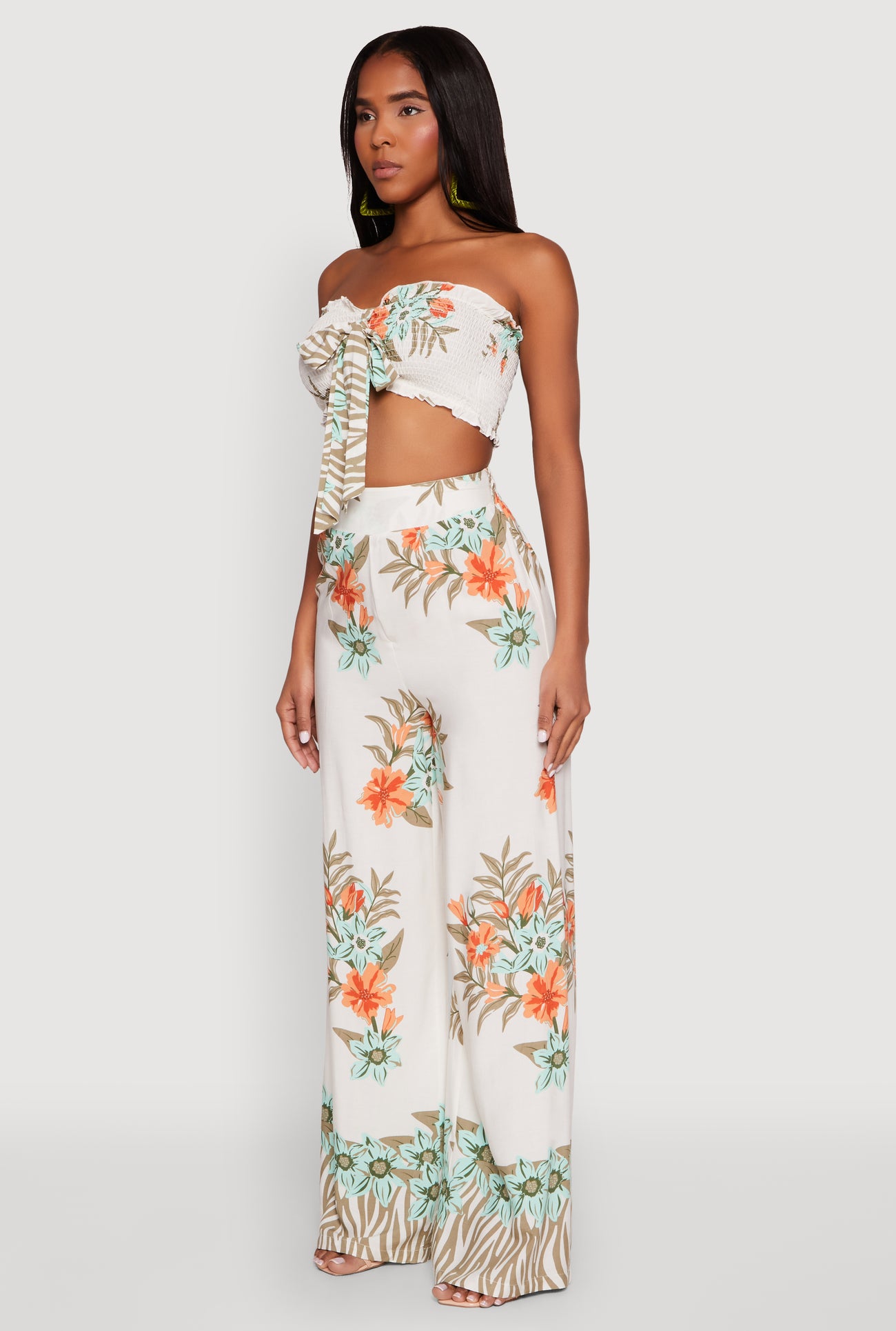 1413062703152010_005