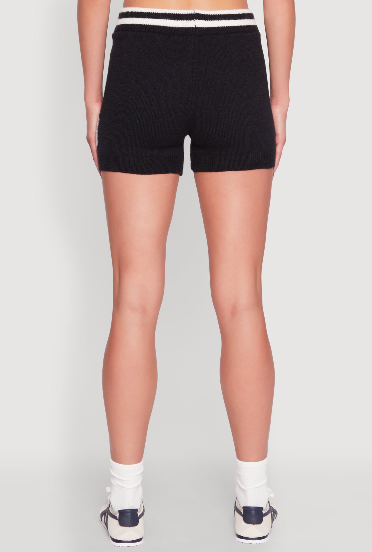 1413064721416015_005